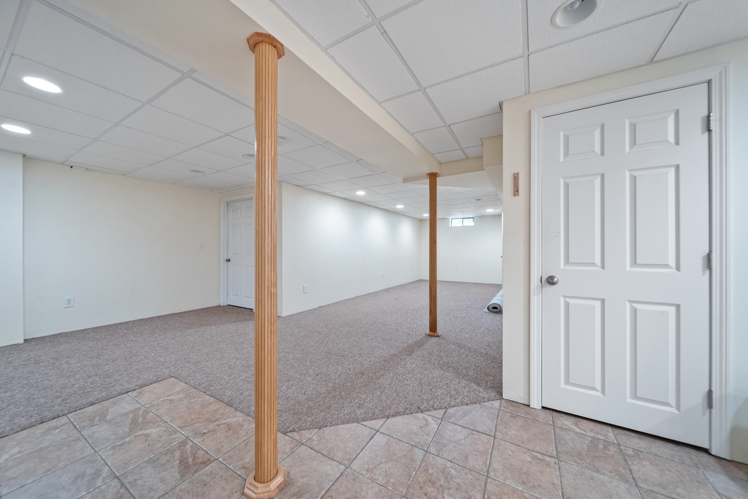 Goffstown, New Hampshire, 03045, United States, 4 Bedrooms Bedrooms, ,2 BathroomsBathrooms,Residential,For Sale,1873843