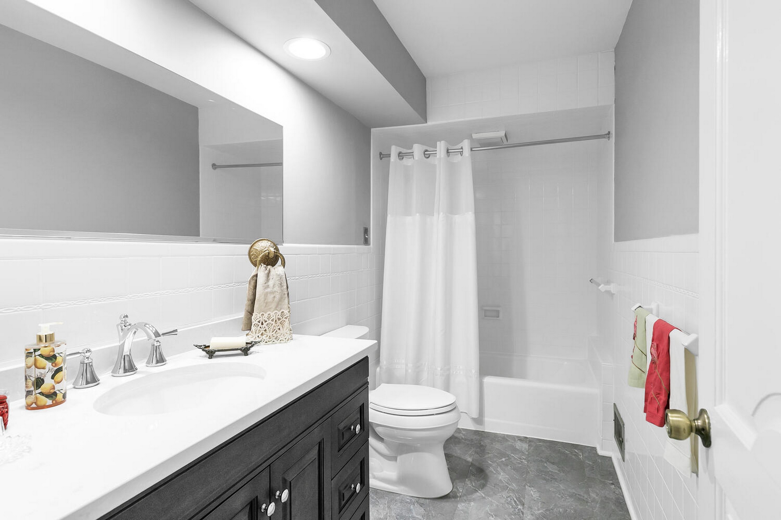  16 Mulberry Lane - 物件實景