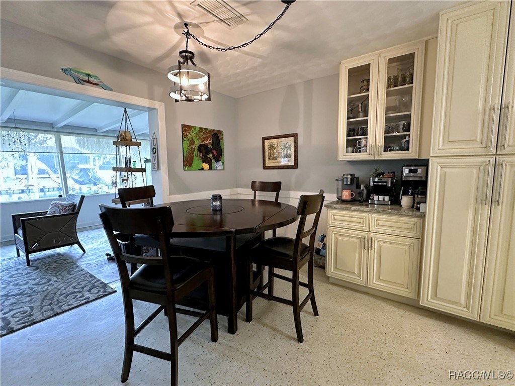 Crystal River, Florida, 34429, United States, 2 Bedrooms Bedrooms, ,4 BathroomsBathrooms,Residential,For Sale,2005515