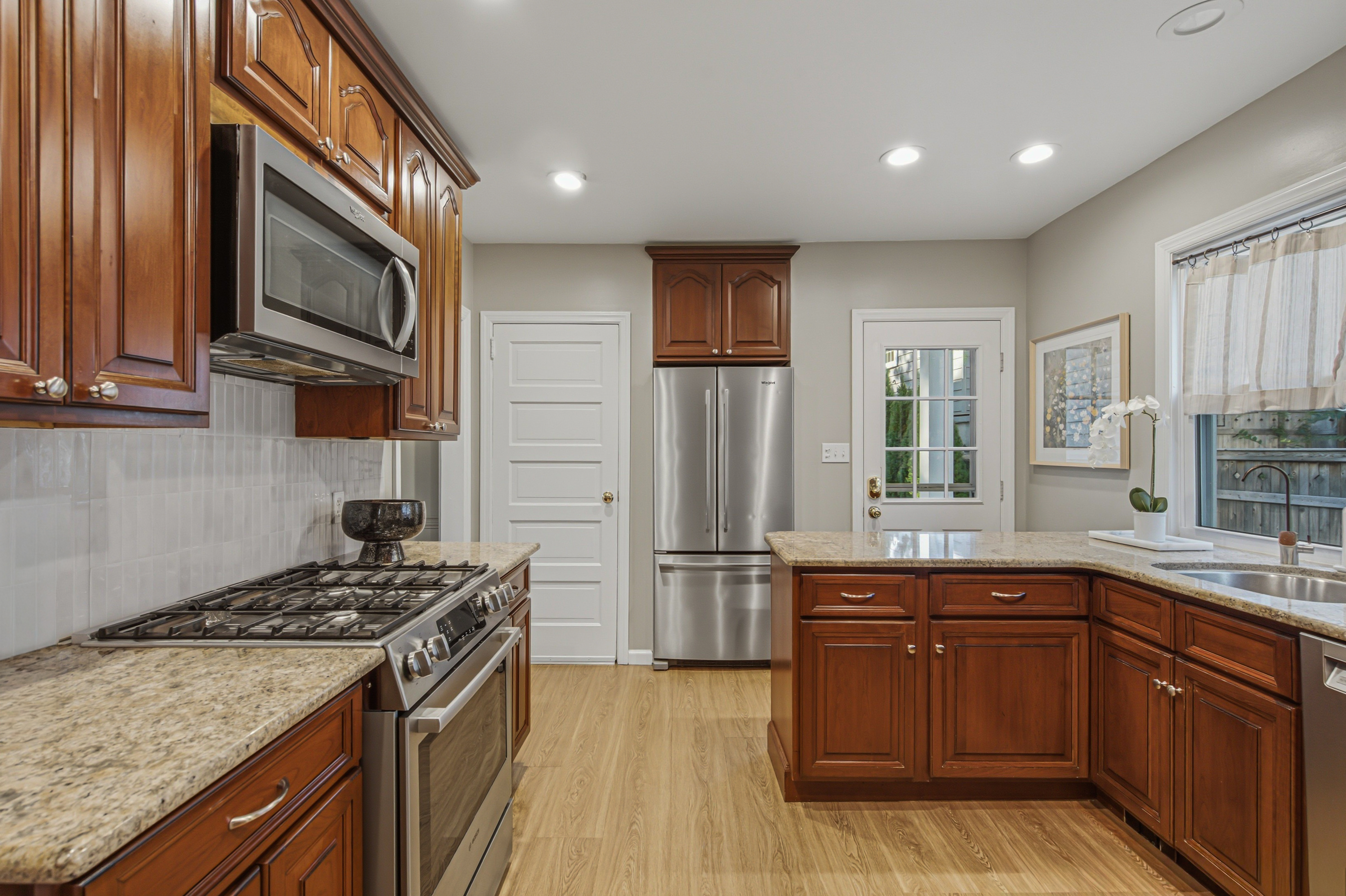  92 Webster Avenue, Port Washington, NY 11050 - 物件實景