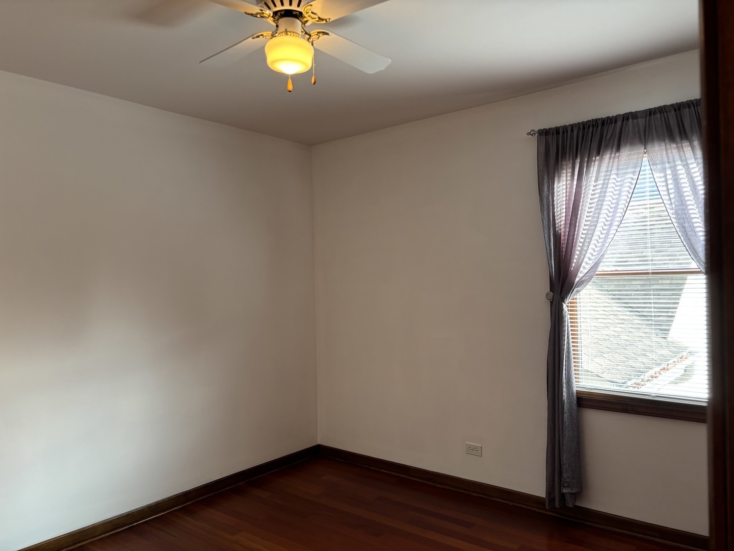 Hoffman Estates, Illinois, 60010, United States, 5 Bedrooms Bedrooms, ,3 BathroomsBathrooms,Residential,For Sale,1989423