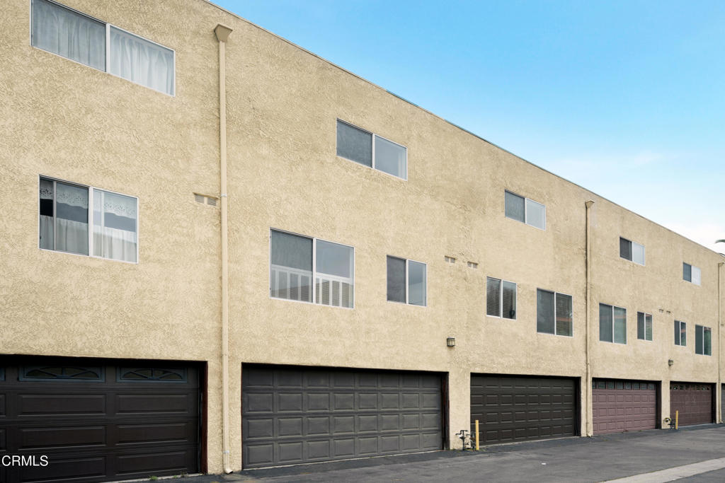 Burbank, California, 91504, United States, 4 Bedrooms Bedrooms, ,3 BathroomsBathrooms,Residential,For Sale,1896667