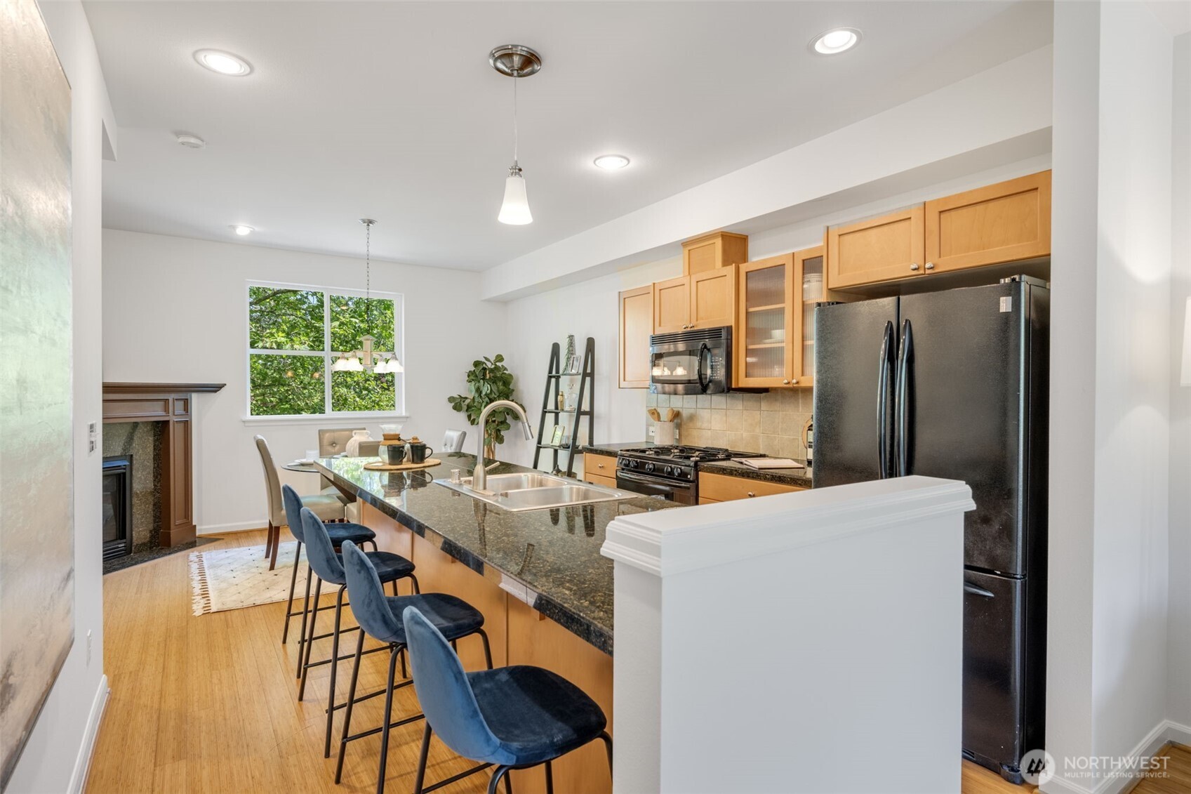Seattle, Washington, 98108, United States, 3 Bedrooms Bedrooms, ,2 BathroomsBathrooms,Residential,For Sale,1862299