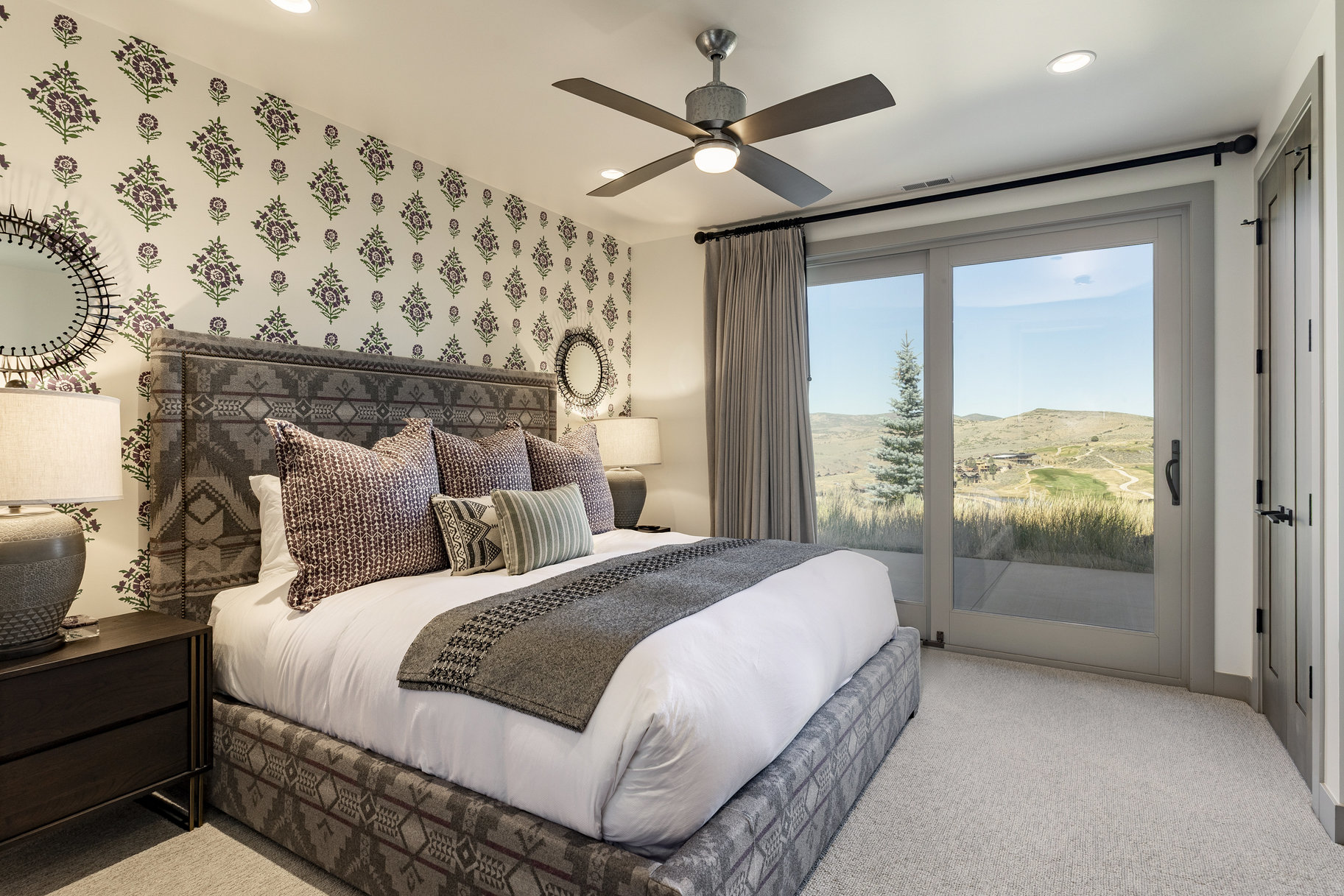  Panoramic Views From This Gorgeous 4-Bedroom Cabin Home at Victory Ranch - 物件實景