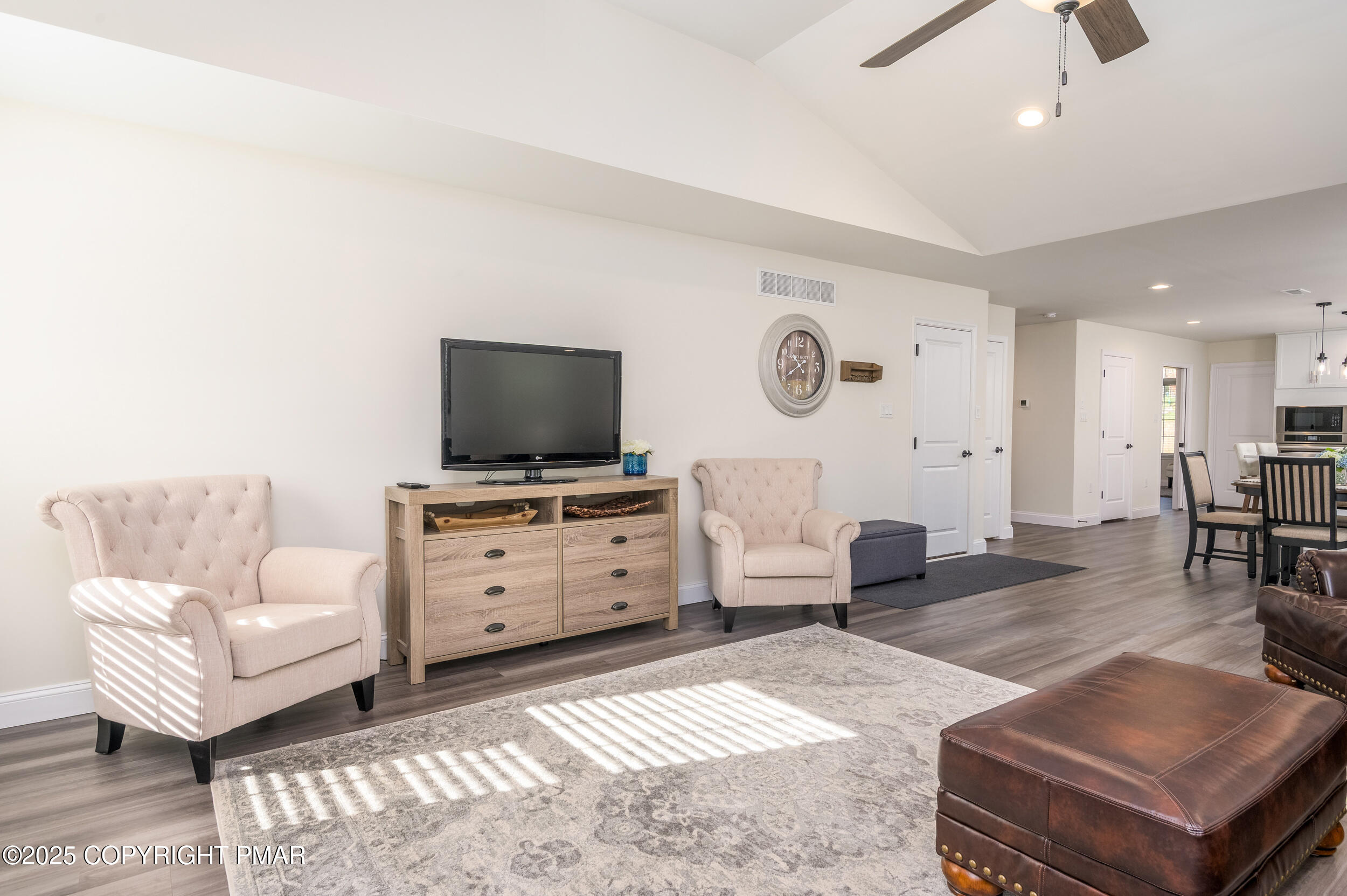 Kunkletown, Pennsylvania, 18058, United States, 4 Bedrooms Bedrooms, ,3 BathroomsBathrooms,Residential,For Sale,1967954