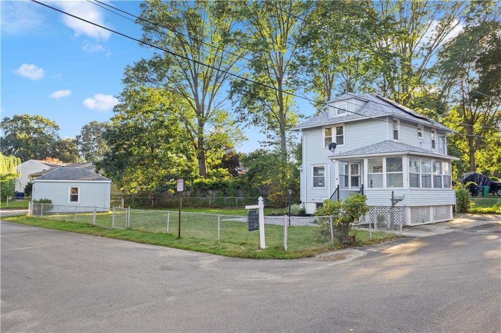 Warwick, Rhode Island, 02888, United States, 3 Bedrooms Bedrooms, ,3 BathroomsBathrooms,Residential,For Sale,2005578