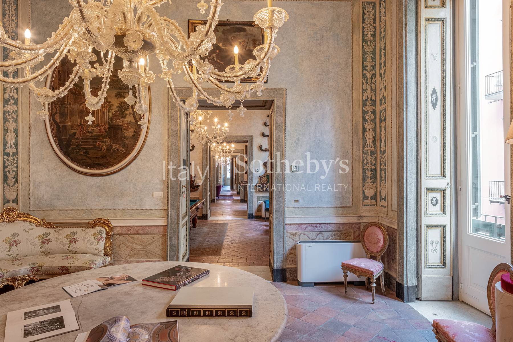  Monumental historic mansion in the heart of Naples - 物件實景