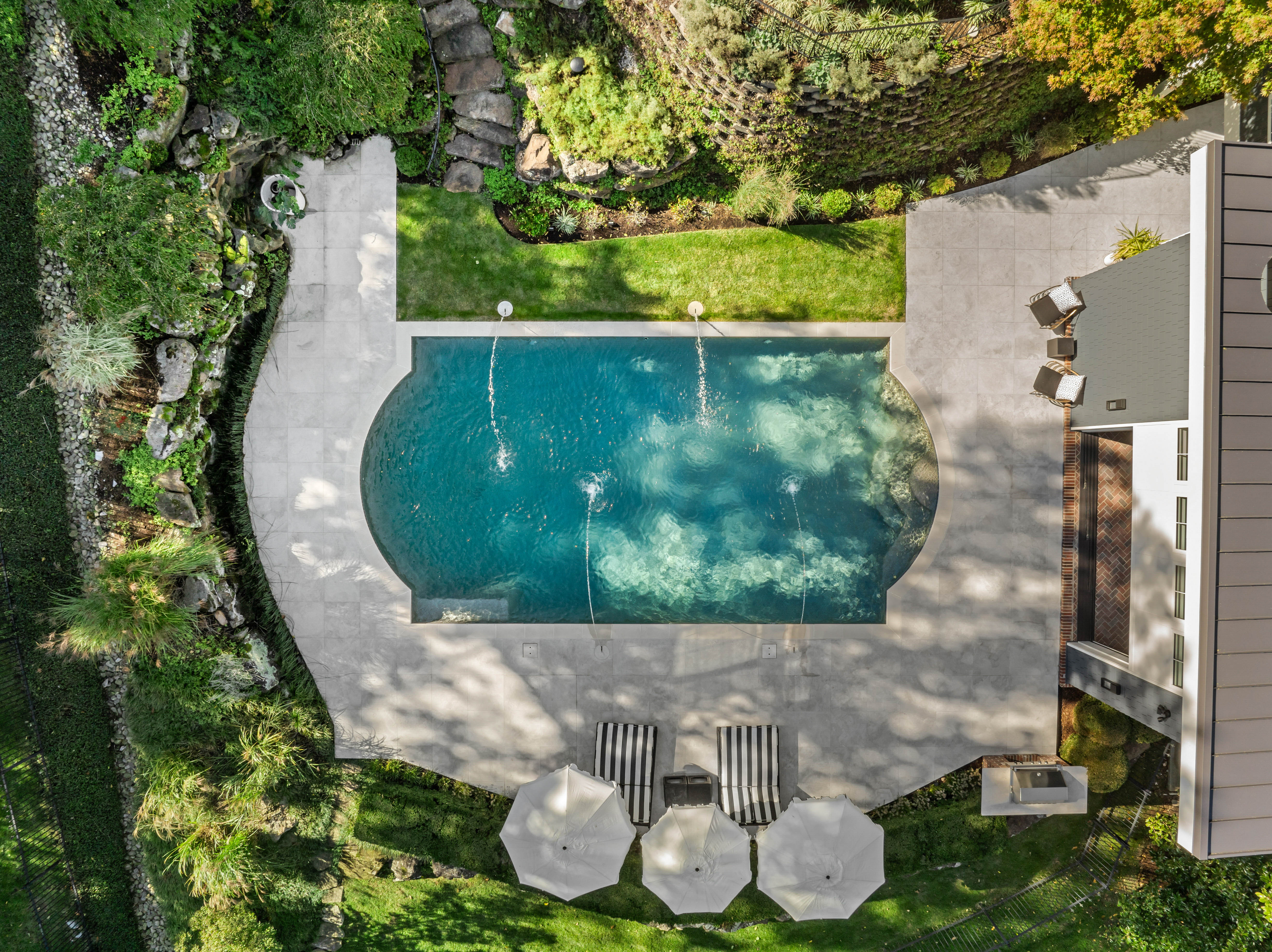  Stunning Private Estate Tucked Away on one of Ladue