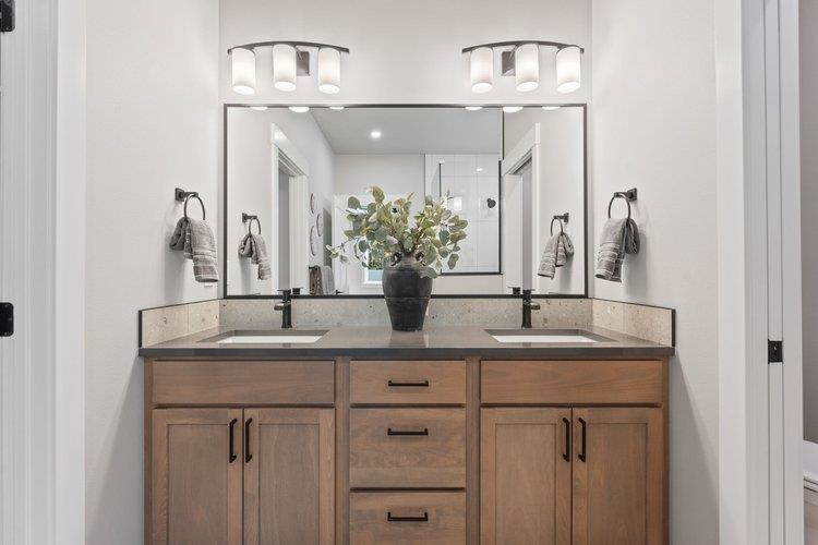Colbert, Washington, 99005, United States, 4 Bedrooms Bedrooms, ,3 BathroomsBathrooms,Residential,For Sale,1890312