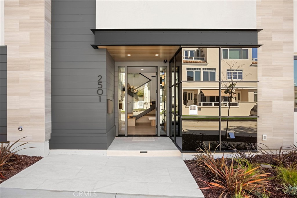 Corona del Mar, California, 92625, United States, 4 Bedrooms Bedrooms, ,5 BathroomsBathrooms,Residential,For Sale,1903577