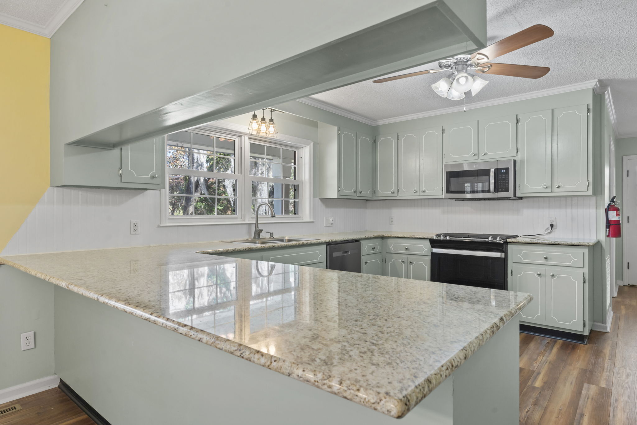 Galivants Ferry, South Carolina, 29544, United States, 4 Bedrooms Bedrooms, ,3 BathroomsBathrooms,Residential,For Sale,1986095