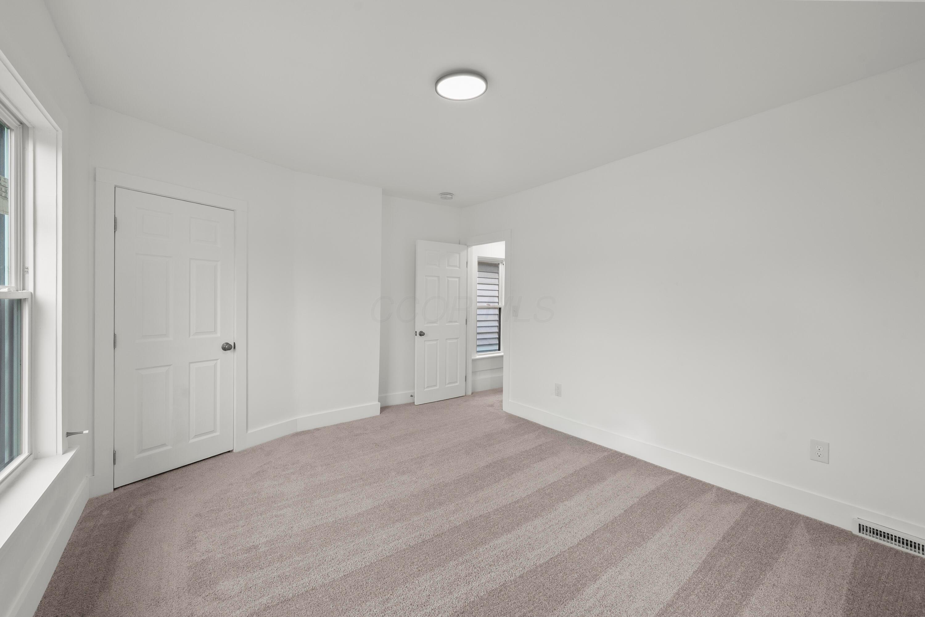  38 E Innis Avenue - 物件實景