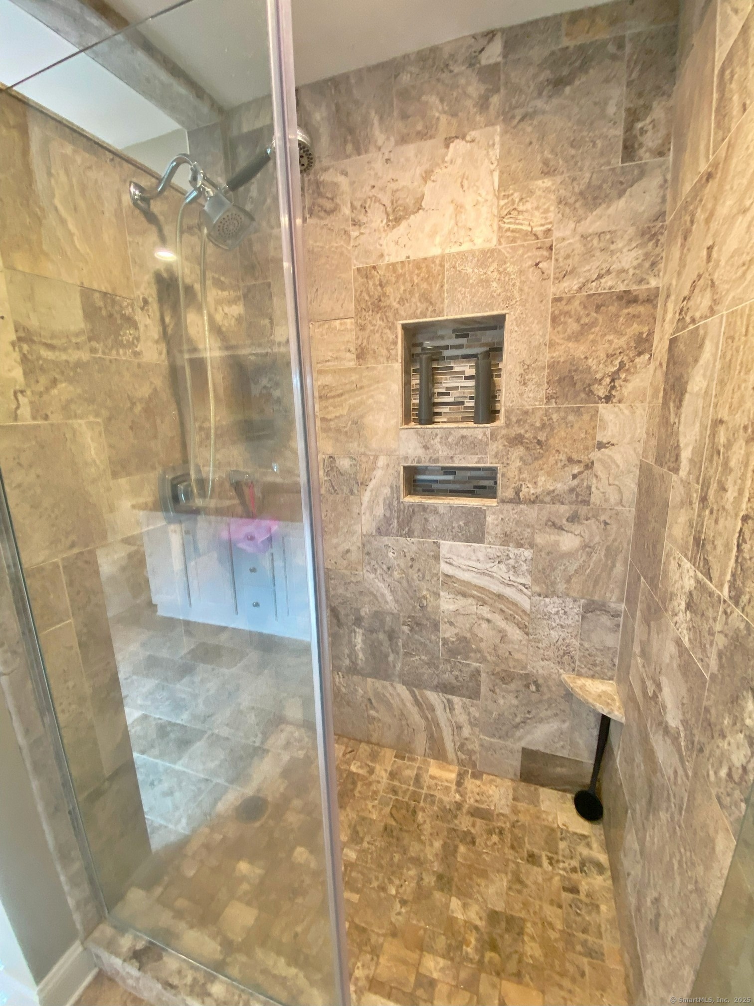 Southbury, Connecticut, 06488, United States, 4 Bedrooms Bedrooms, ,4 BathroomsBathrooms,Residential,For Sale,1932401