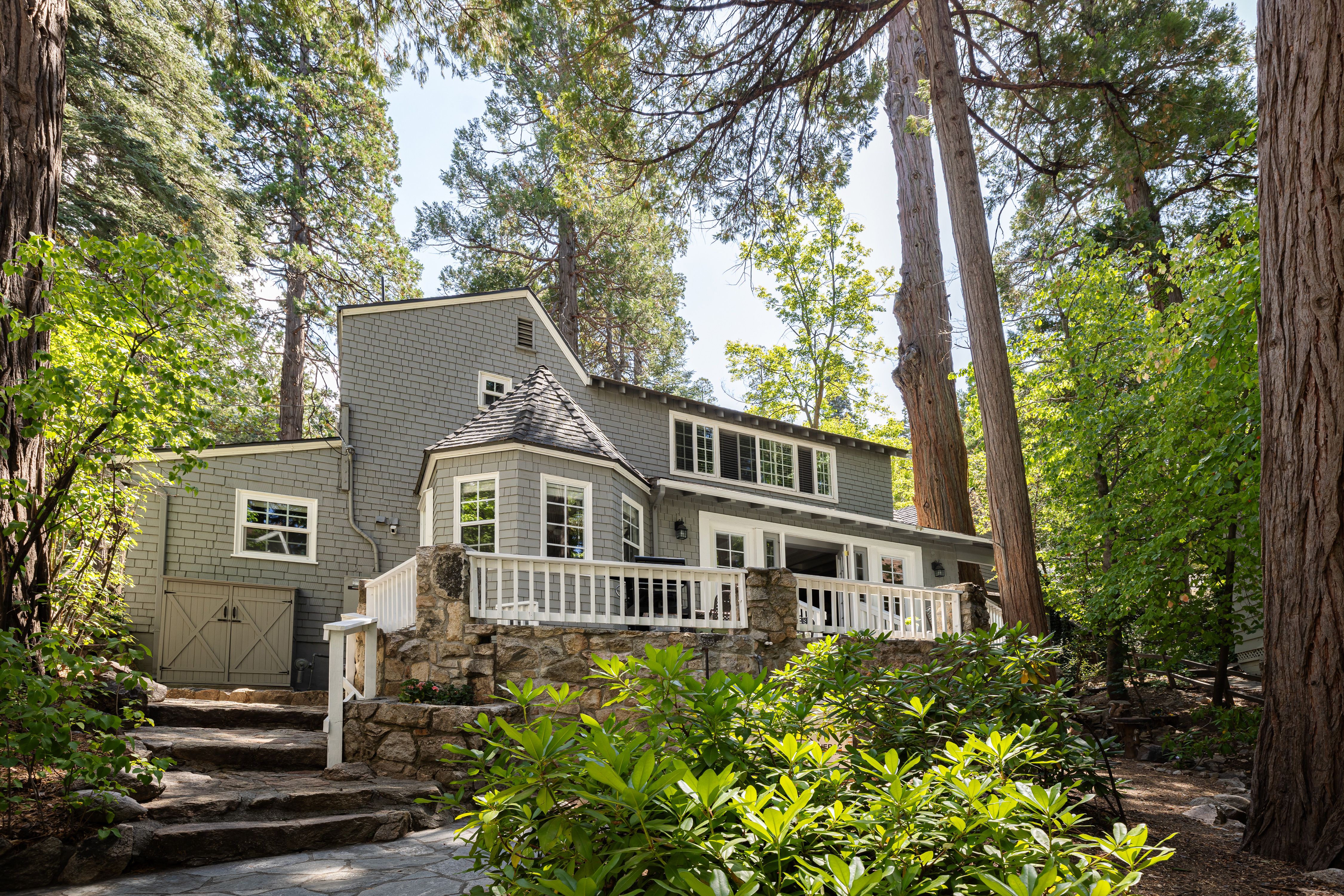  27844 Greenway Drive, Lake Arrowhead, CA 92352 - 物件實景