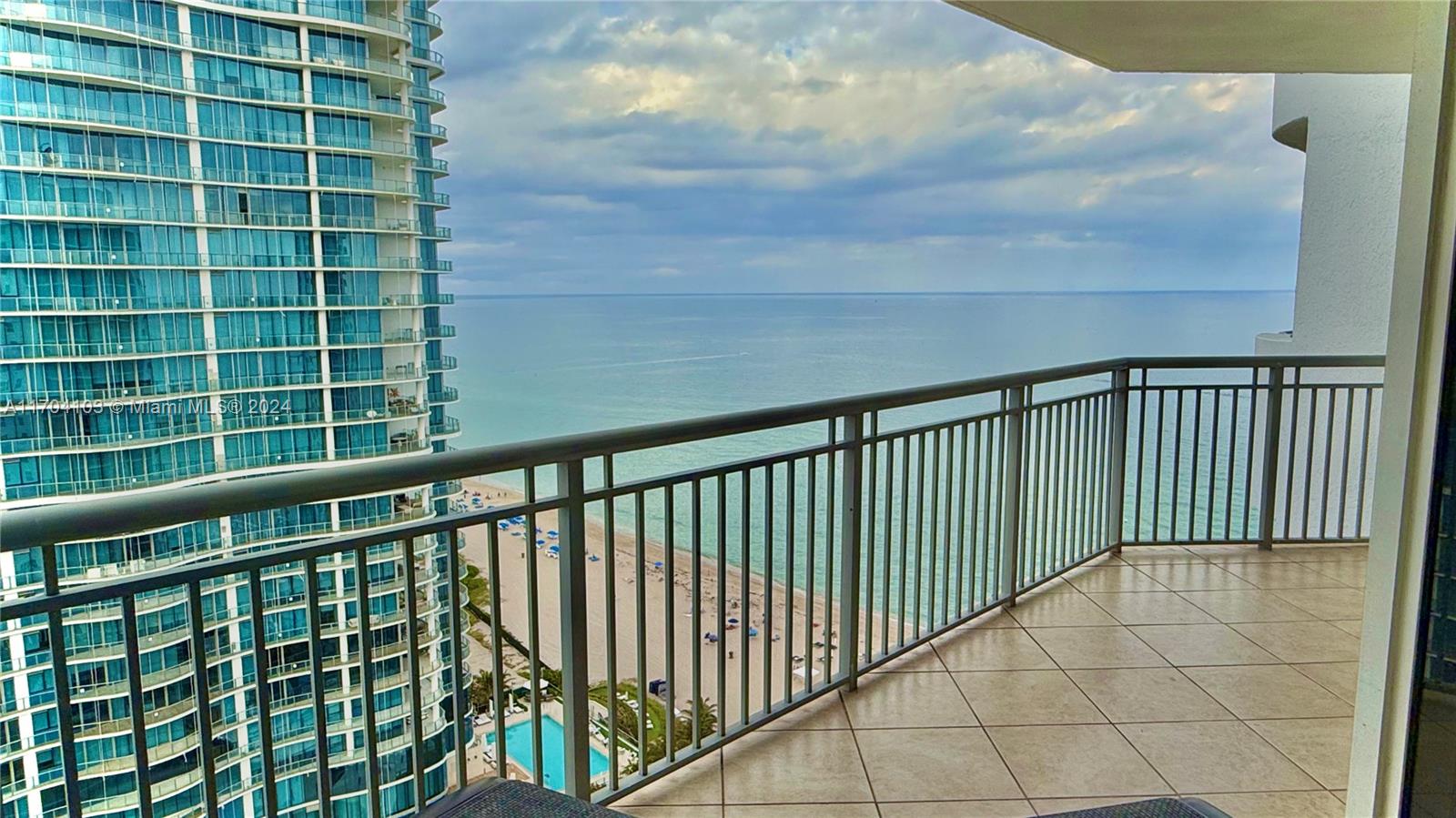 Sunny Isles Beach, Florida, 33160, United States, 1 Bedroom Bedrooms, ,1 BathroomBathrooms,Residential,For Sale,1761868