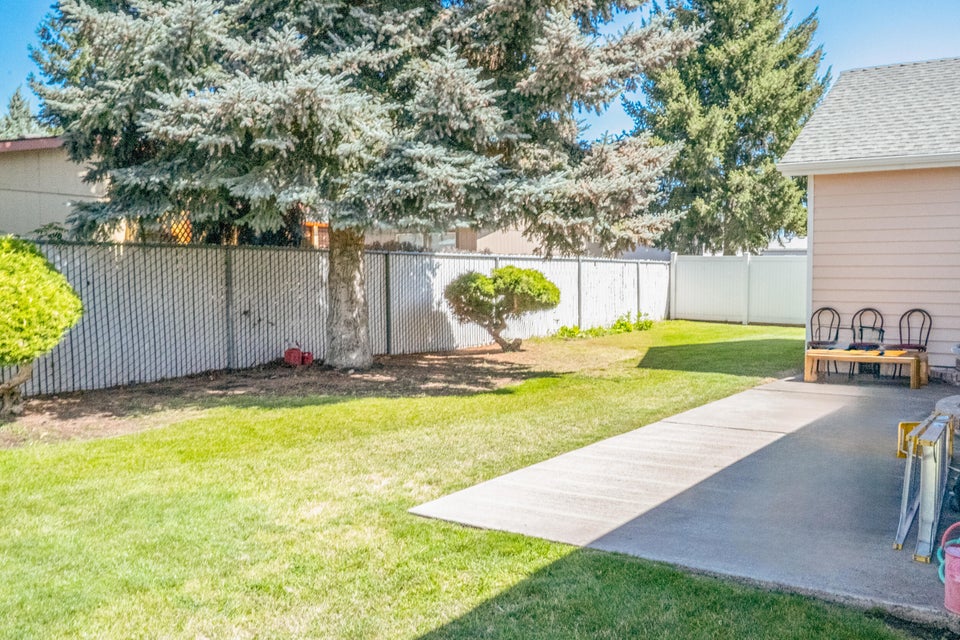 Prineville, Oregon, 97754, United States, 3 Bedrooms Bedrooms, ,2 BathroomsBathrooms,Residential,For Sale,1849072