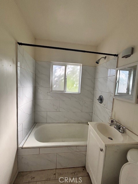 Los Angeles, California, 90062, United States, 4 Bedrooms Bedrooms, ,Residential,For Sale,1980407