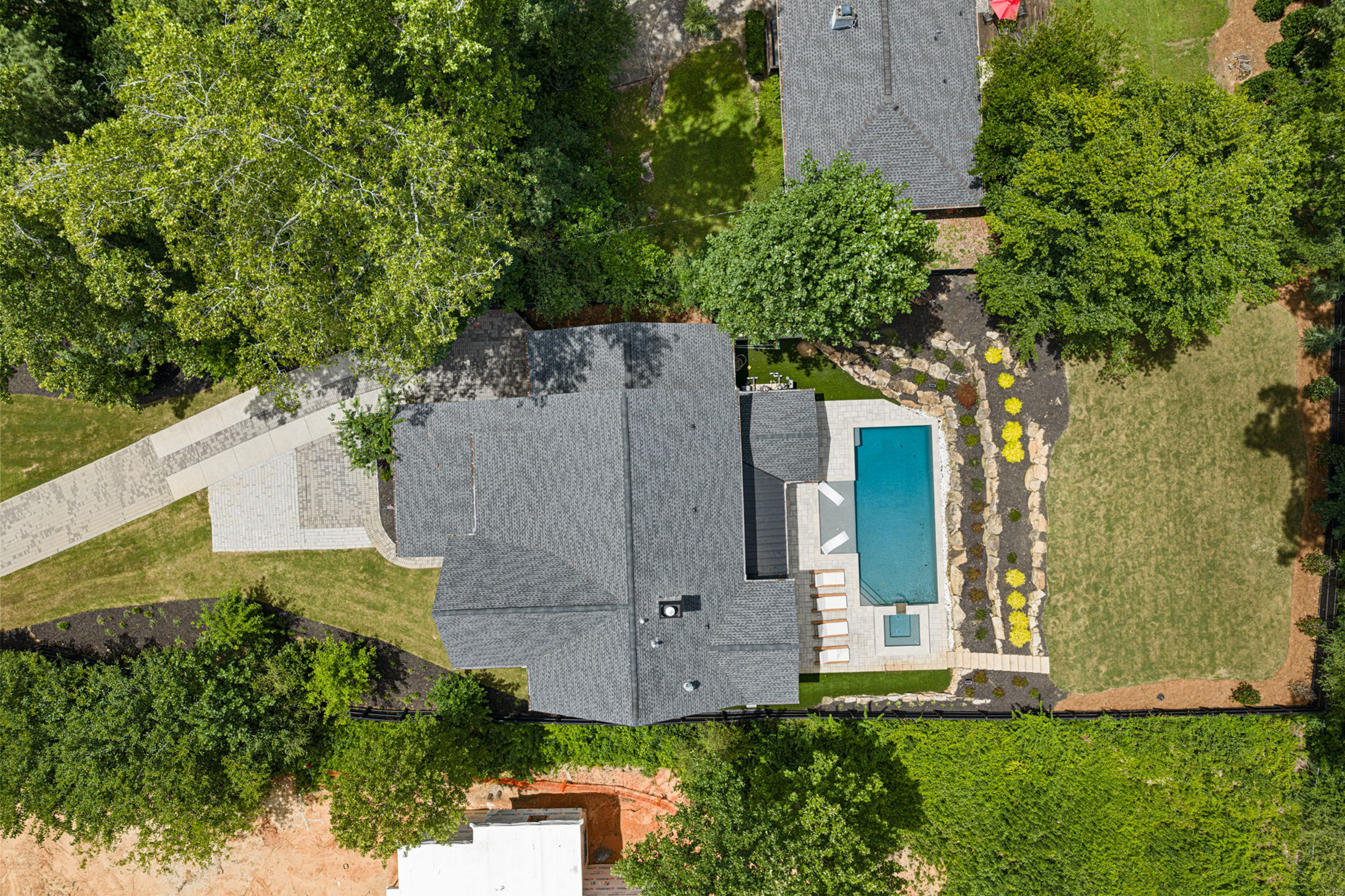  New-Construction Luxury Estate with Resort-Style Pool and Two Primary Suites - 物件實景