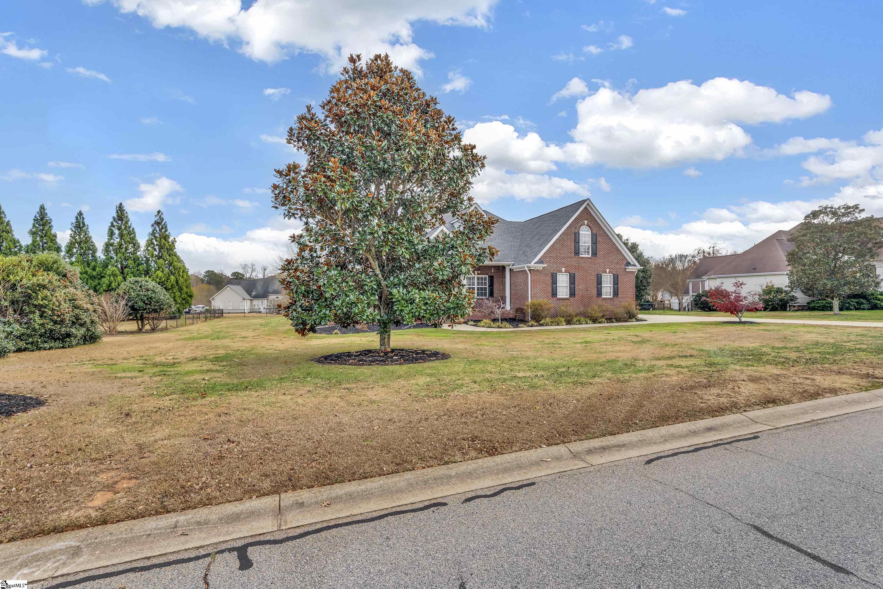 Greer, South Carolina, 29651, United States, 4 Bedrooms Bedrooms, ,4 BathroomsBathrooms,Residential,For Sale,1997137