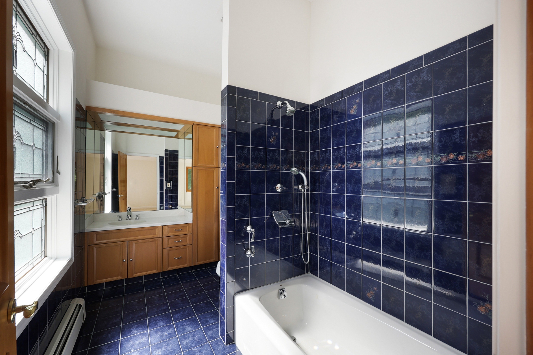  Custom Home Offers Space Versatility and Refined Comfort - 物件實景