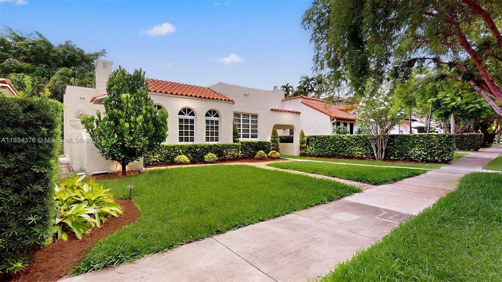 Coral Gables, Florida, 33134, United States, 2 Bedrooms Bedrooms, ,2 BathroomsBathrooms,Residential,For Sale,1989880