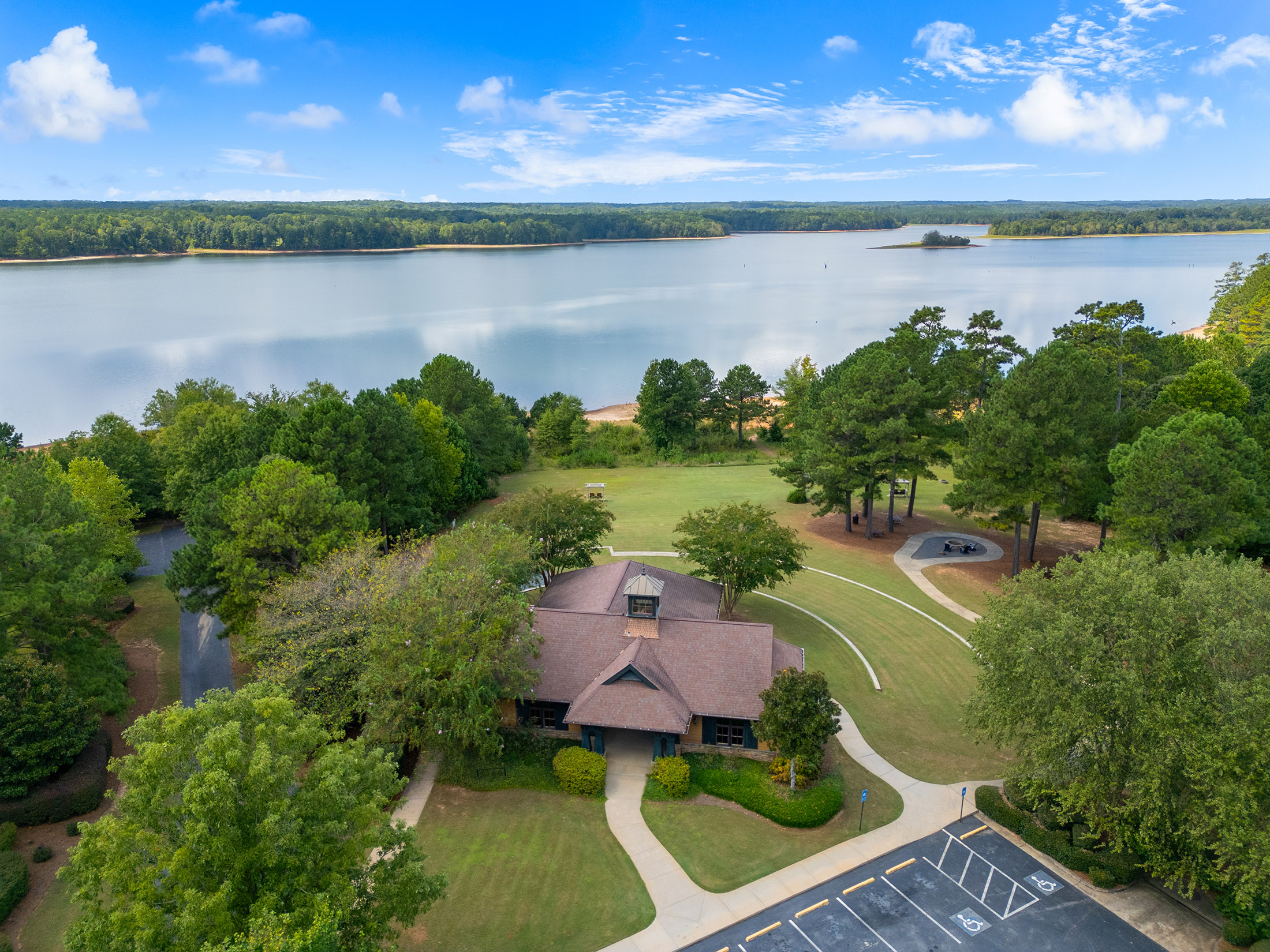  Gorgeous, Move-in Ready Home in Amenity-rich Heron Bay - 物件實景