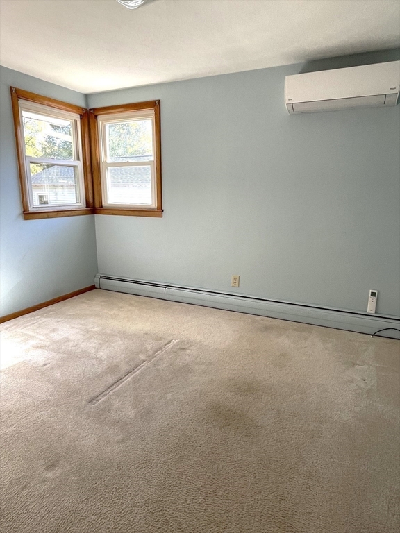 Grafton, Massachusetts, 01519, United States, 3 Bedrooms Bedrooms, ,1 BathroomBathrooms,Residential,For Sale,1982676