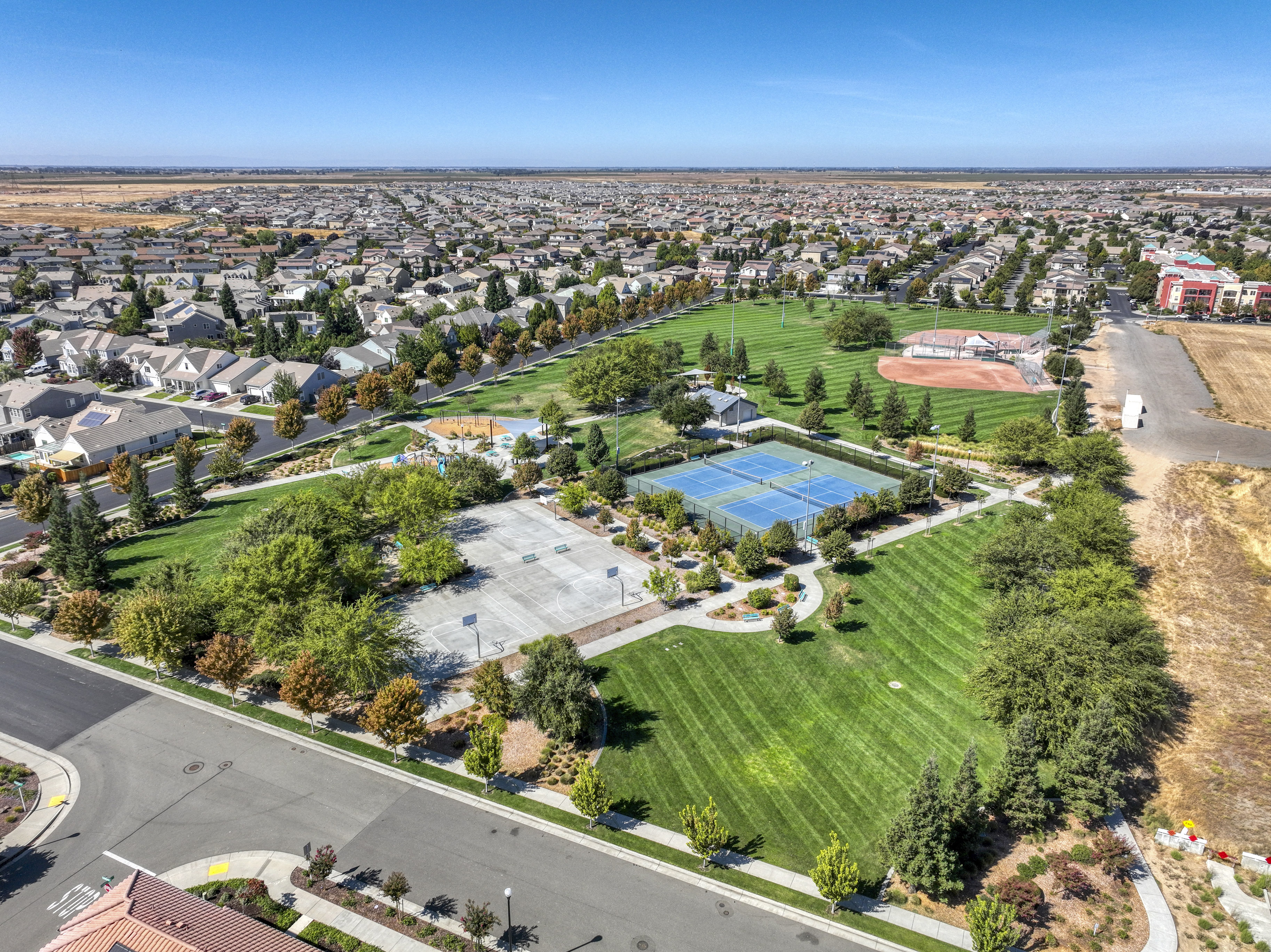  3041 Village Center Drive, Roseville, CA 95747 - 物件實景