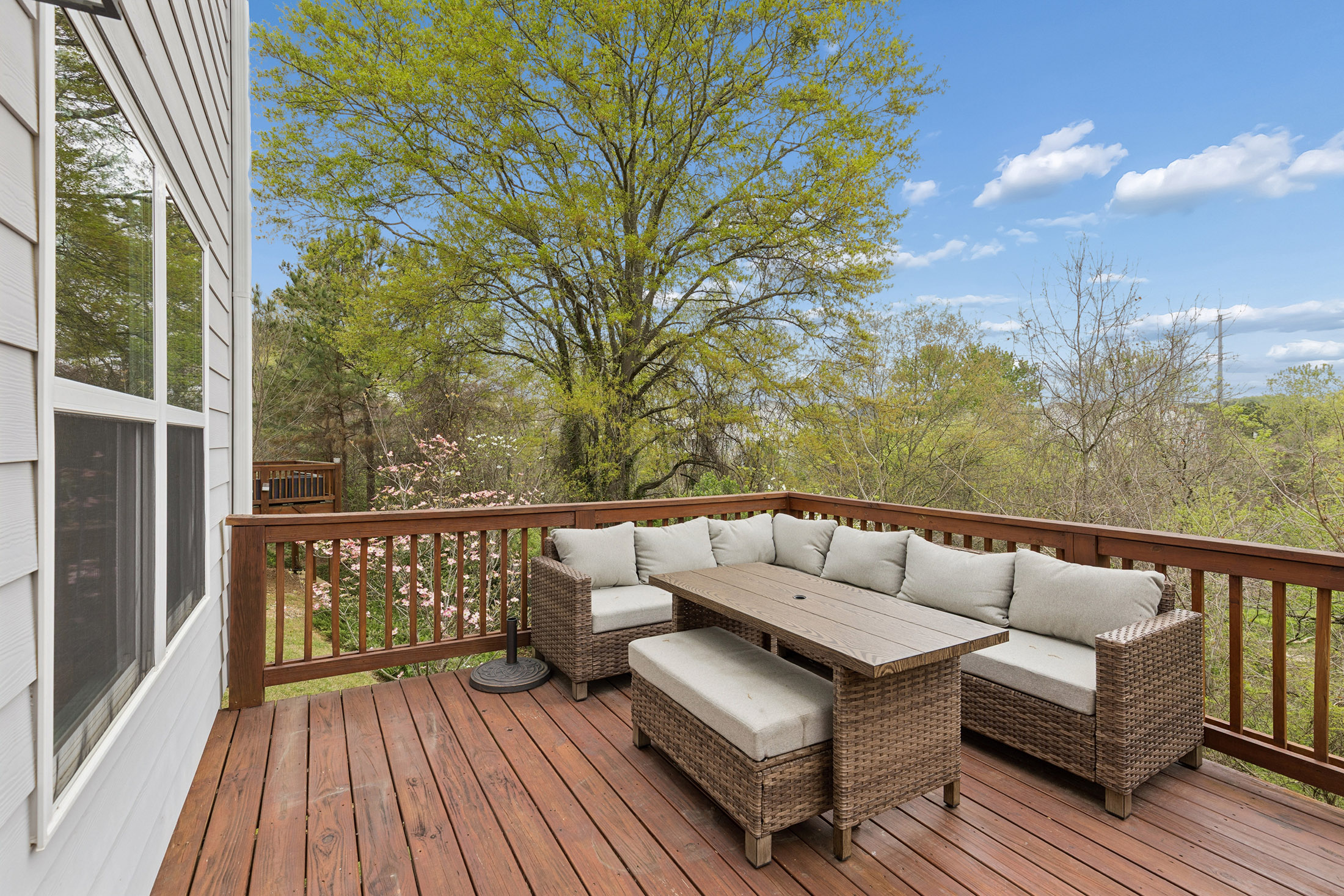  Freshly Updated and Move-in Ready Home in a Prime Westside Location - 物件實景