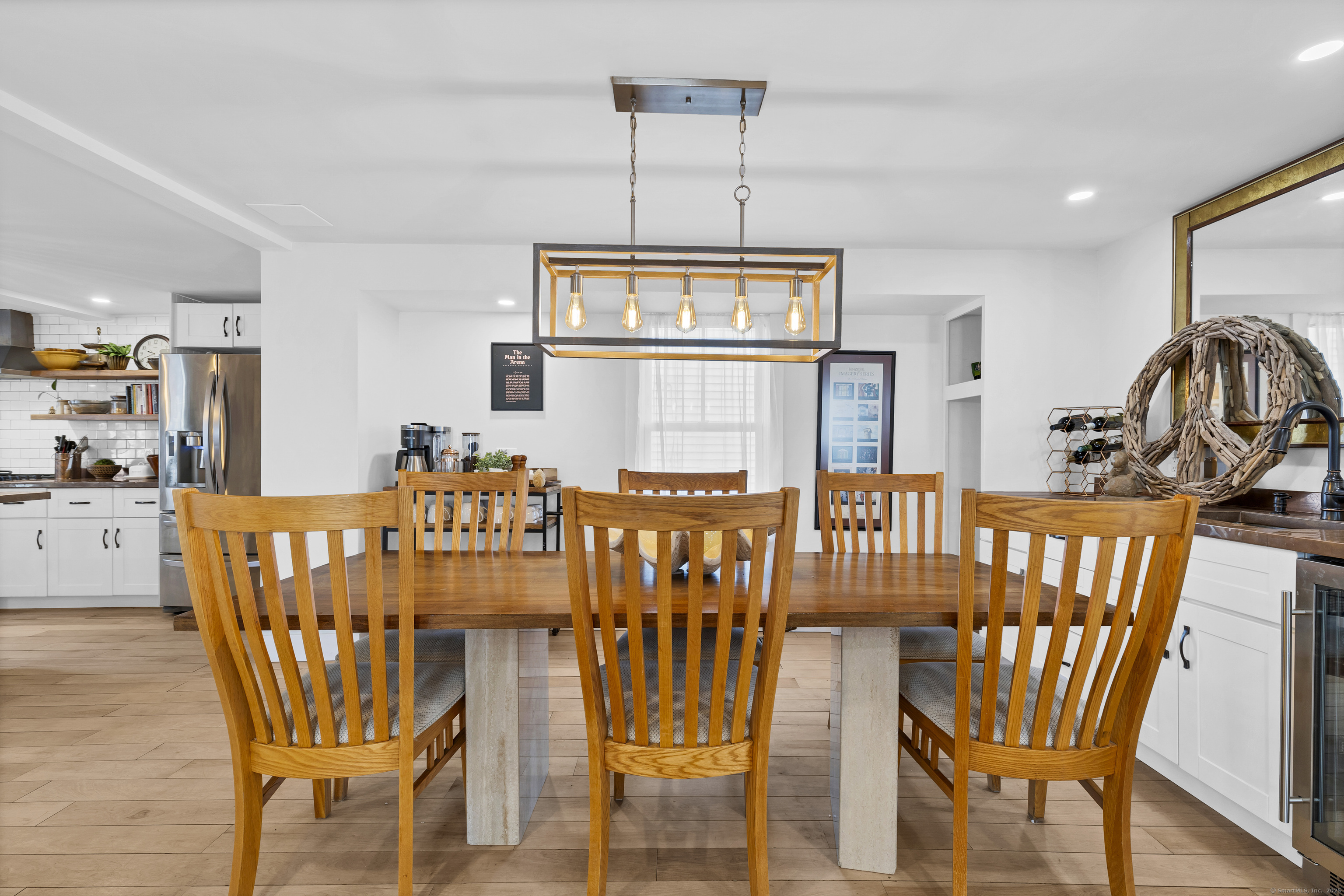 Groton, Connecticut, 06340, United States, 3 Bedrooms Bedrooms, ,2 BathroomsBathrooms,Residential,For Sale,1928735