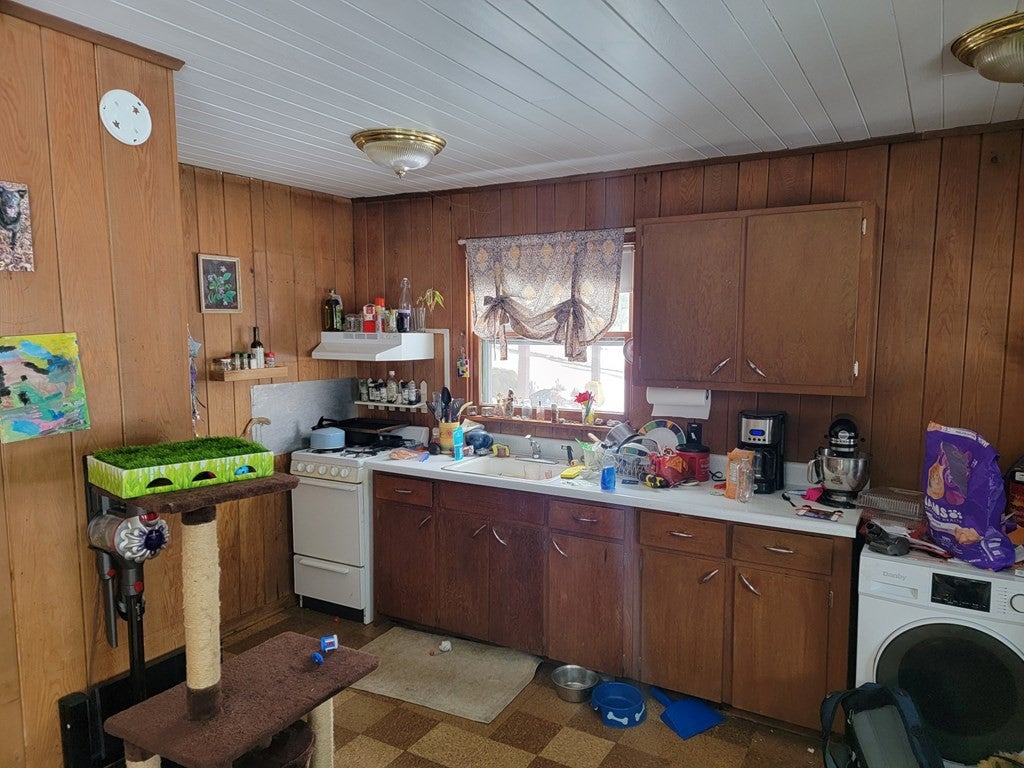 131 Lake Simond Road, Tupper Lake, New York, 12986, United States, 8 Bedrooms Bedrooms, ,5 BathroomsBathrooms,Residential,For Sale,131 Lake Simond Road,1435466