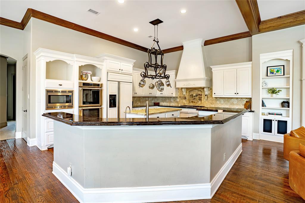 Heath, Texas, 75032, United States, 4 Bedrooms Bedrooms, ,4 BathroomsBathrooms,Residential,For Sale,1889823