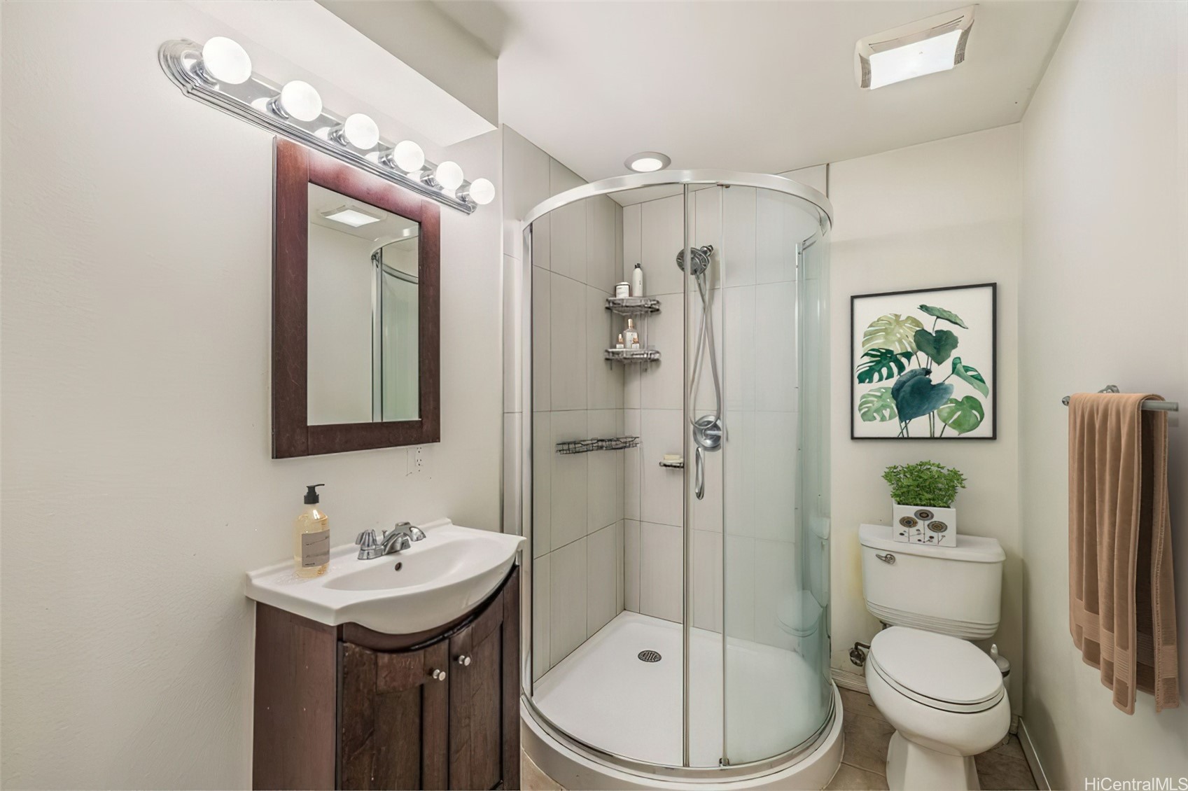 Honolulu, Hawaii, 96817, United States, 4 Bedrooms Bedrooms, ,2 BathroomsBathrooms,Residential,For Sale,1988231