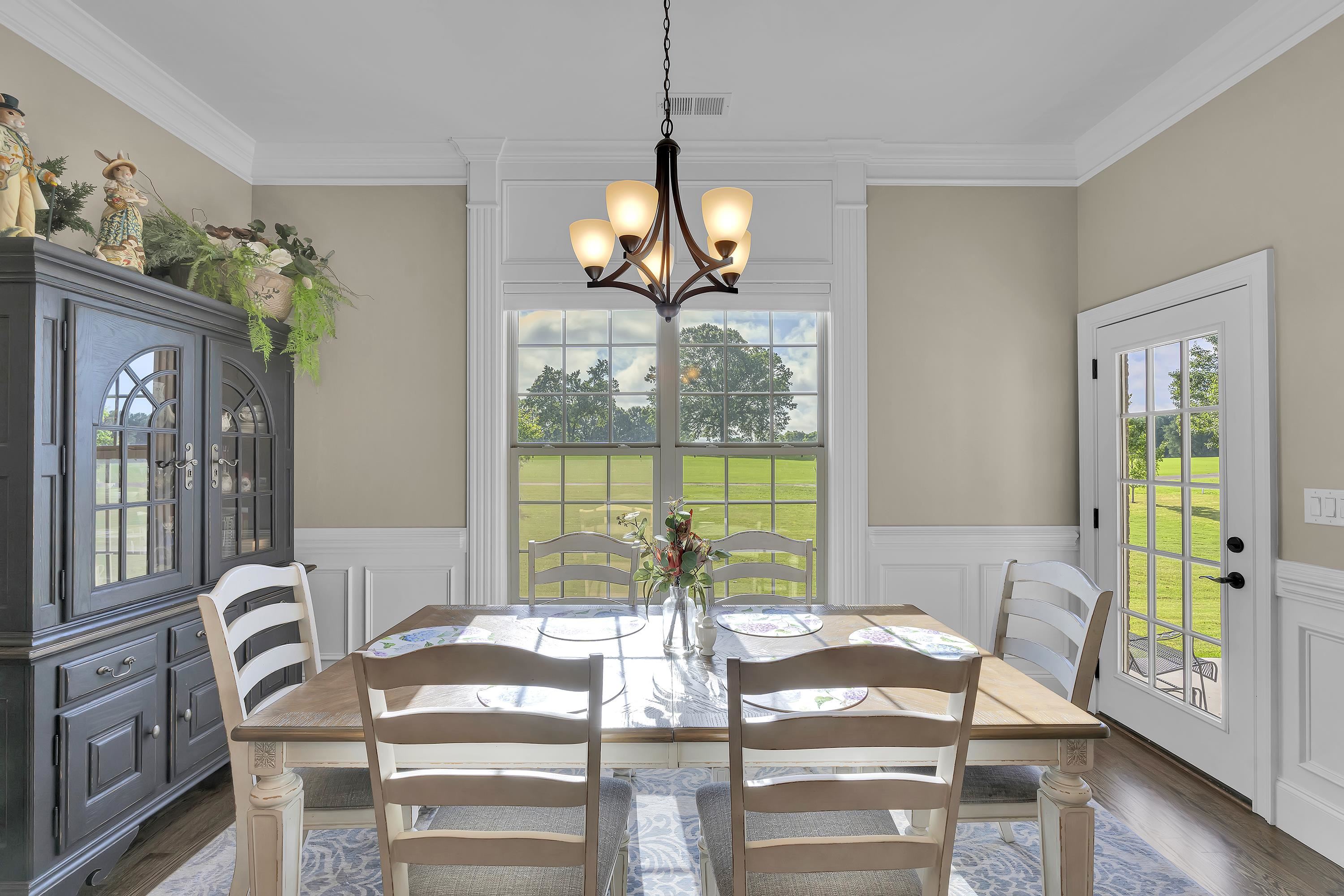Campobello, South Carolina, 29322, United States, 4 Bedrooms Bedrooms, ,5 BathroomsBathrooms,Residential,For Sale,1828084