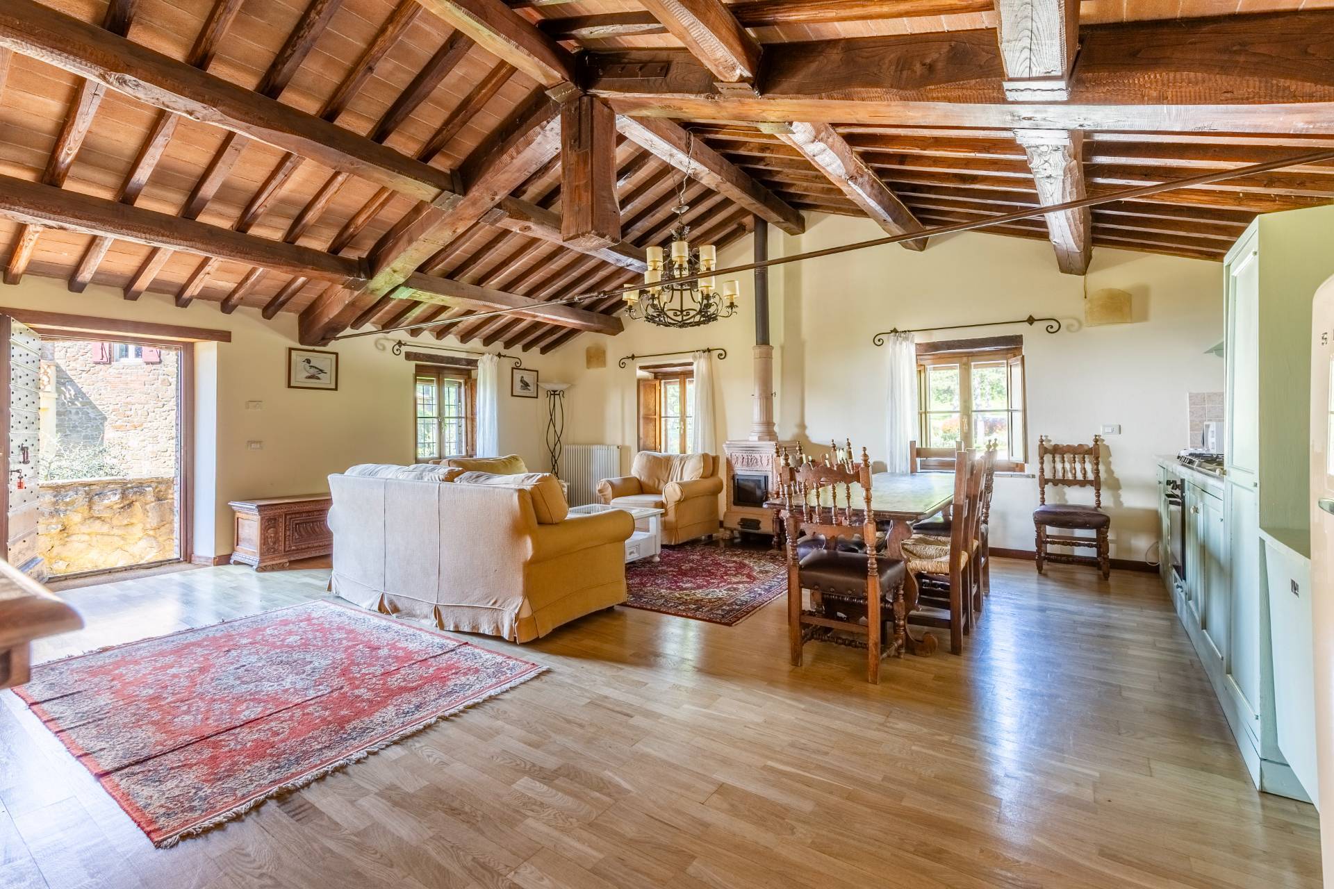 Umbertide, Perugia, 06019, IT, 20 Bedrooms Bedrooms, ,18 BathroomsBathrooms,Residential,For Sale,1850339