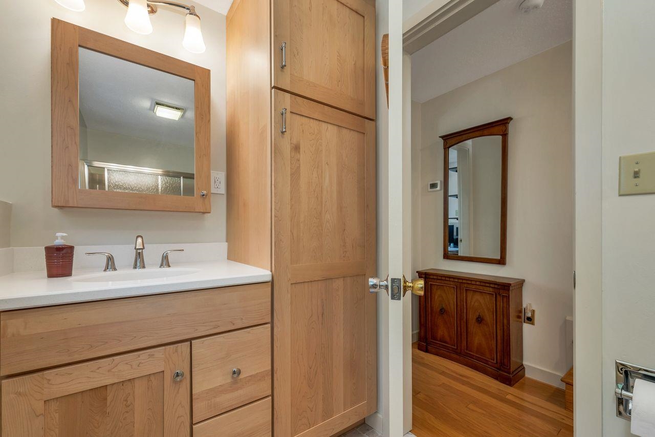Thornton, New Hampshire, 03285, United States, 3 Bedrooms Bedrooms, ,2 BathroomsBathrooms,Residential,For Sale,1933303