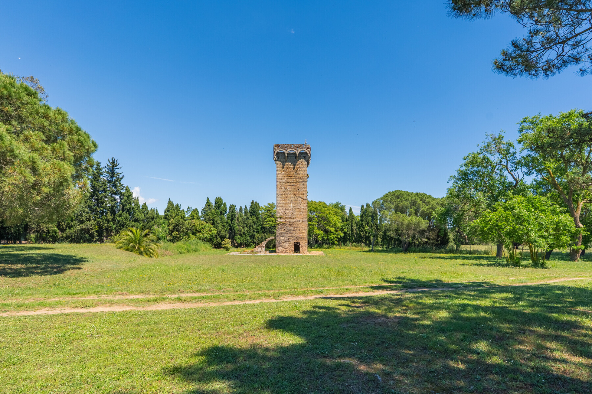  Historic finca with medieval tower and private gardens in Mont-ràs - 物件實景