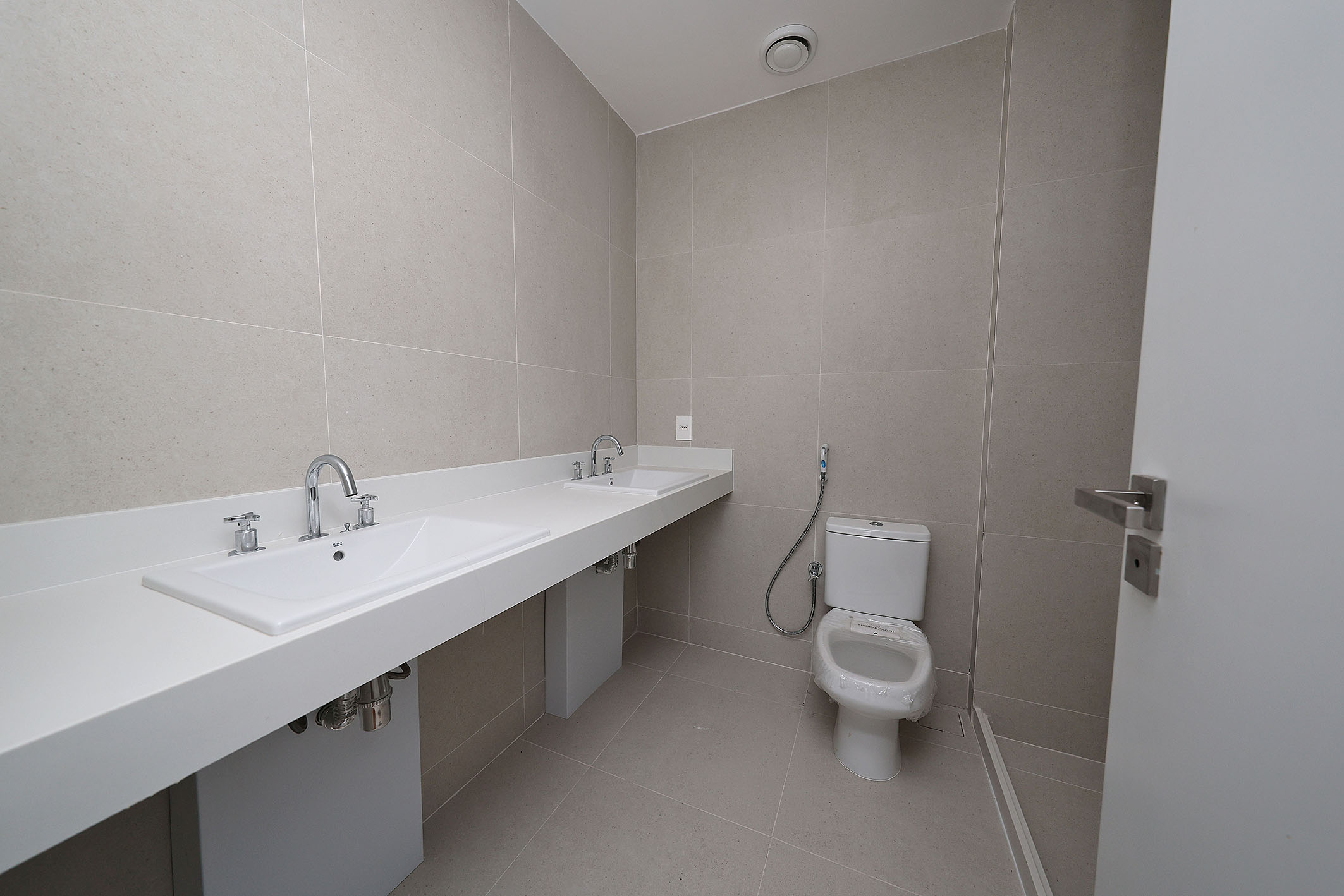  Spacious four-suite residence in a full-service residential condominium - 物件實景