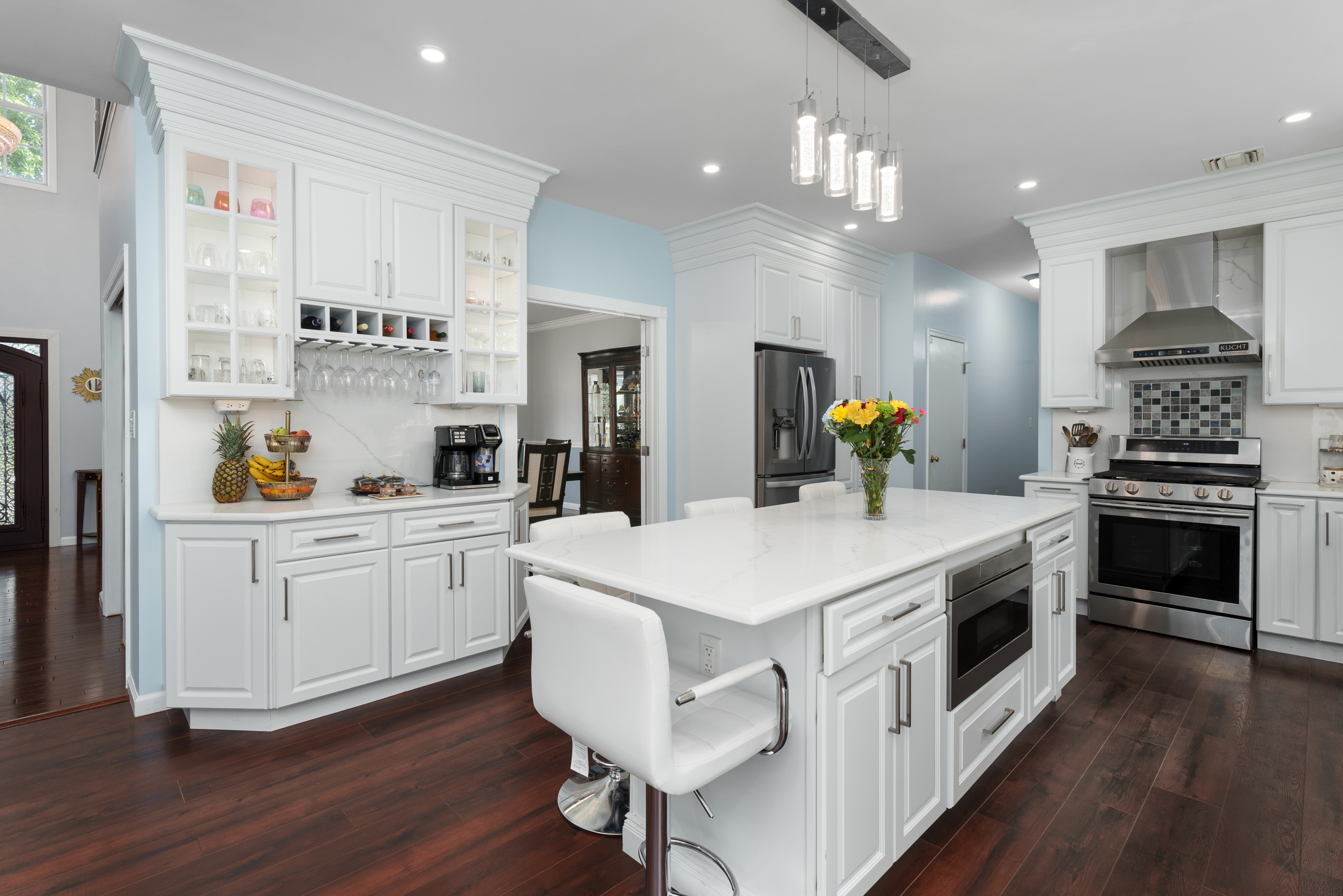  Bright Updated Kitchen, Bold New Bathrooms, Beautiful Setting - 物件實景