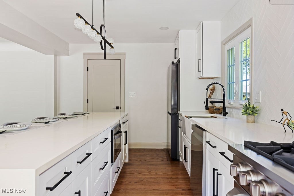 Shaker Heights, Ohio, 44122, United States, 5 Bedrooms Bedrooms, ,5 BathroomsBathrooms,Residential,For Sale,1899466