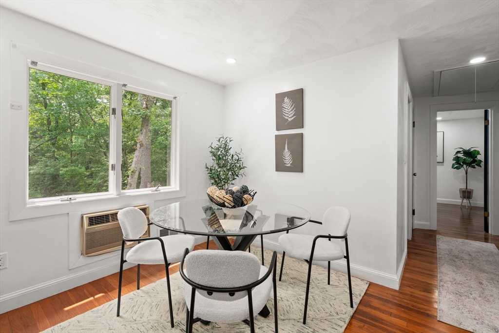 Needham, Massachusetts, 02492, United States, 3 Bedrooms Bedrooms, ,2 BathroomsBathrooms,Residential,For Sale,1847293