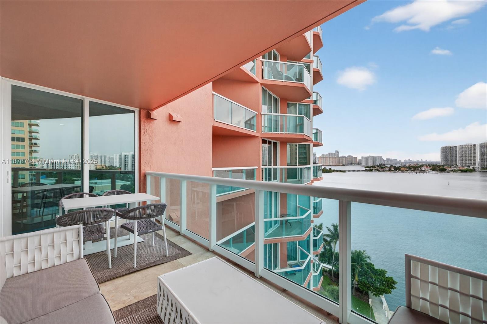 Aventura, Florida, 33180, United States, 2 Bedrooms Bedrooms, ,3 BathroomsBathrooms,Residential,For Sale,1947982