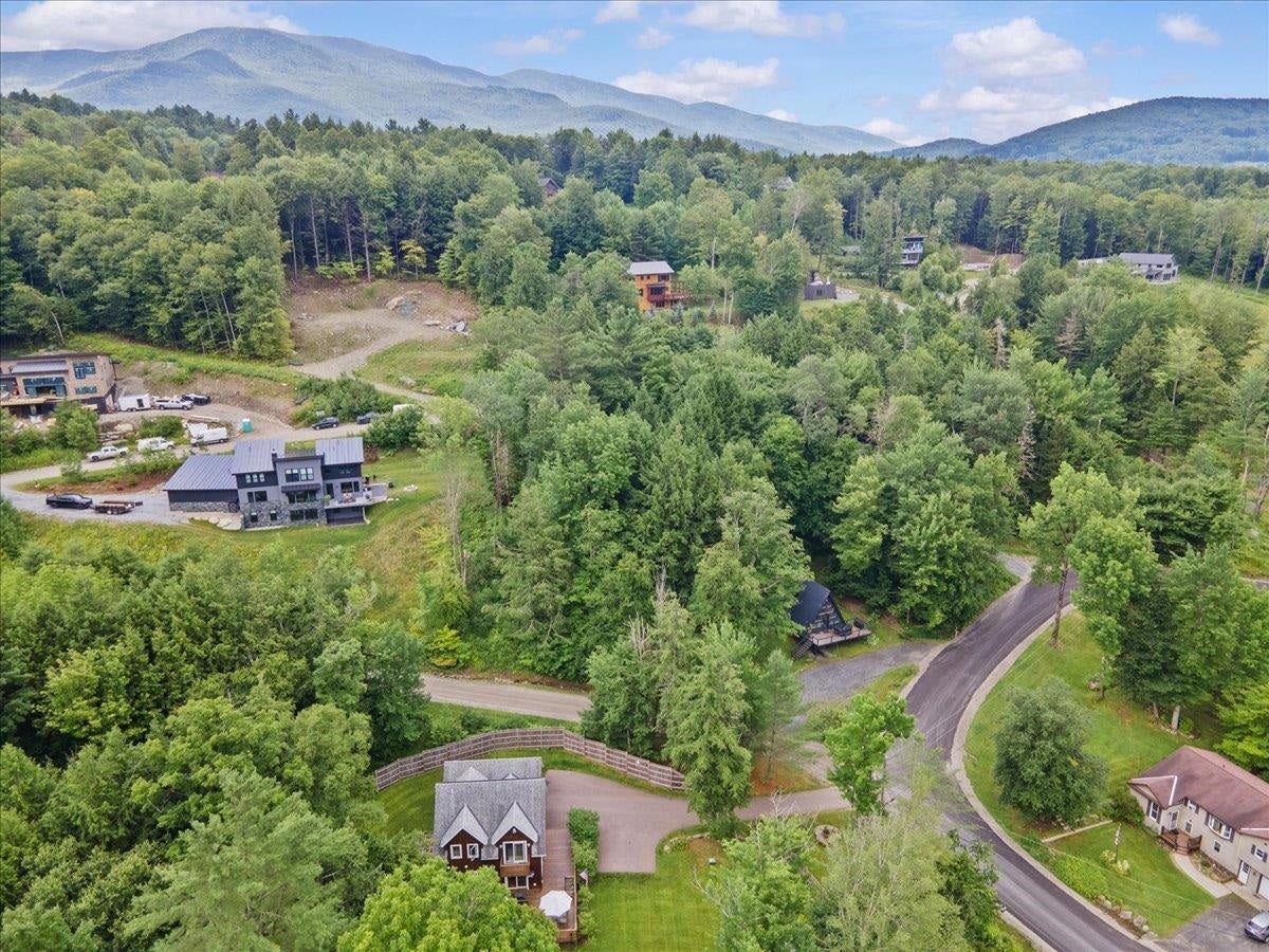 Stowe, Vermont, 05672, United States, 2 Bedrooms Bedrooms, ,1 BathroomBathrooms,Residential,For Sale,1908811