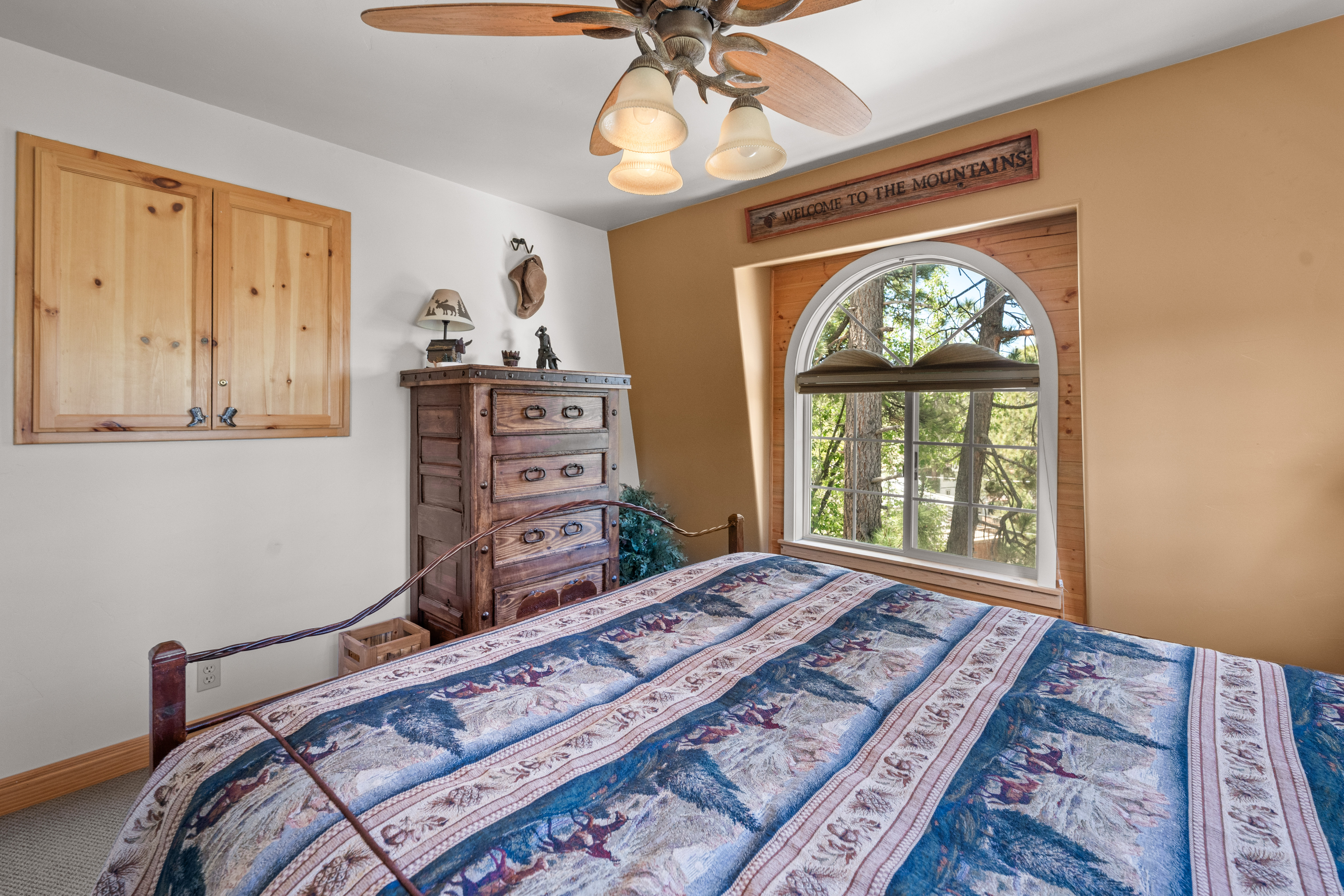 1099 Crags Lane, Fawnskin, CA 92333 - 物件實景