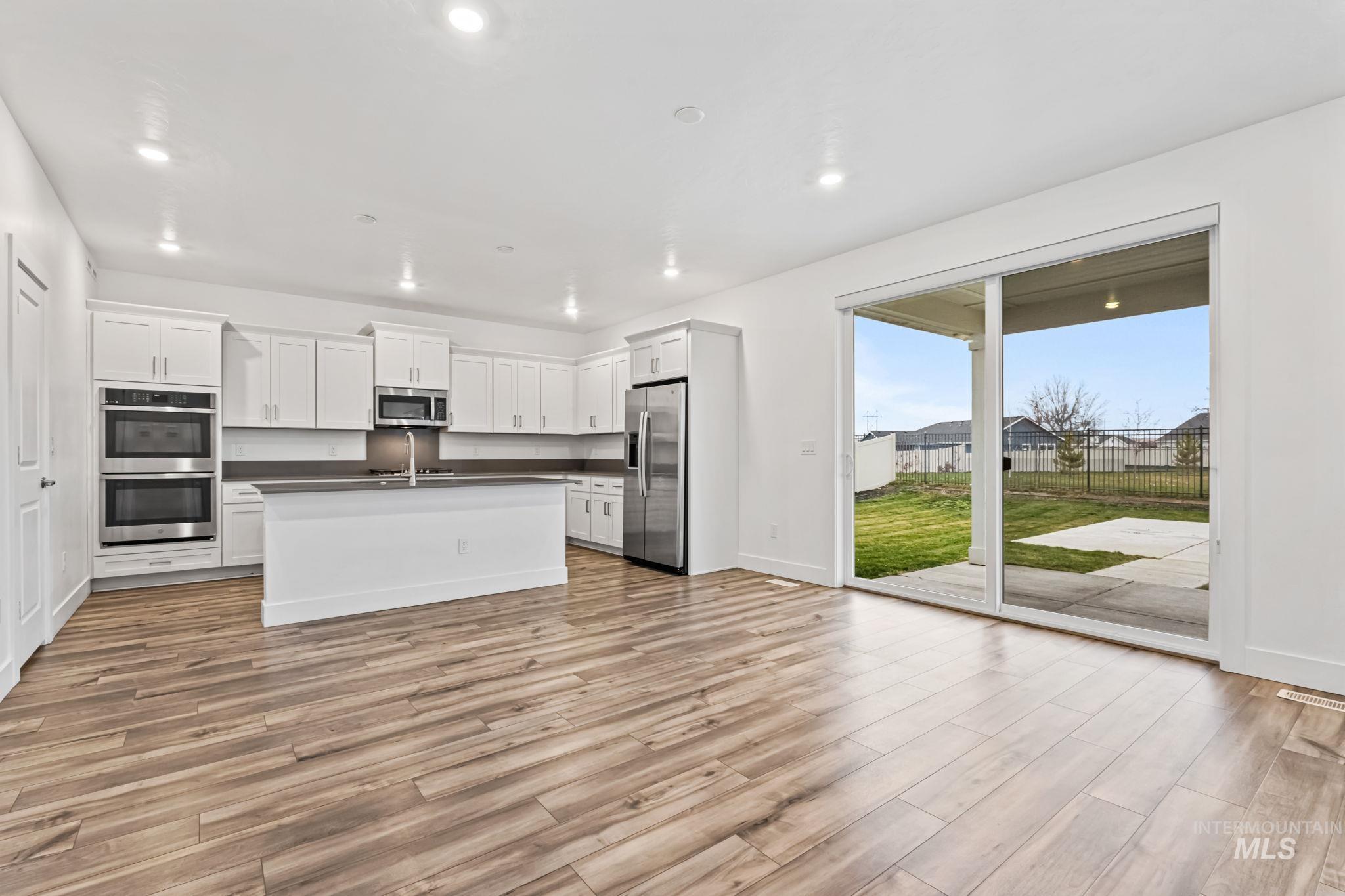 Caldwell, Idaho, 83607, United States, 4 Bedrooms Bedrooms, ,3 BathroomsBathrooms,Residential,For Sale,2005985