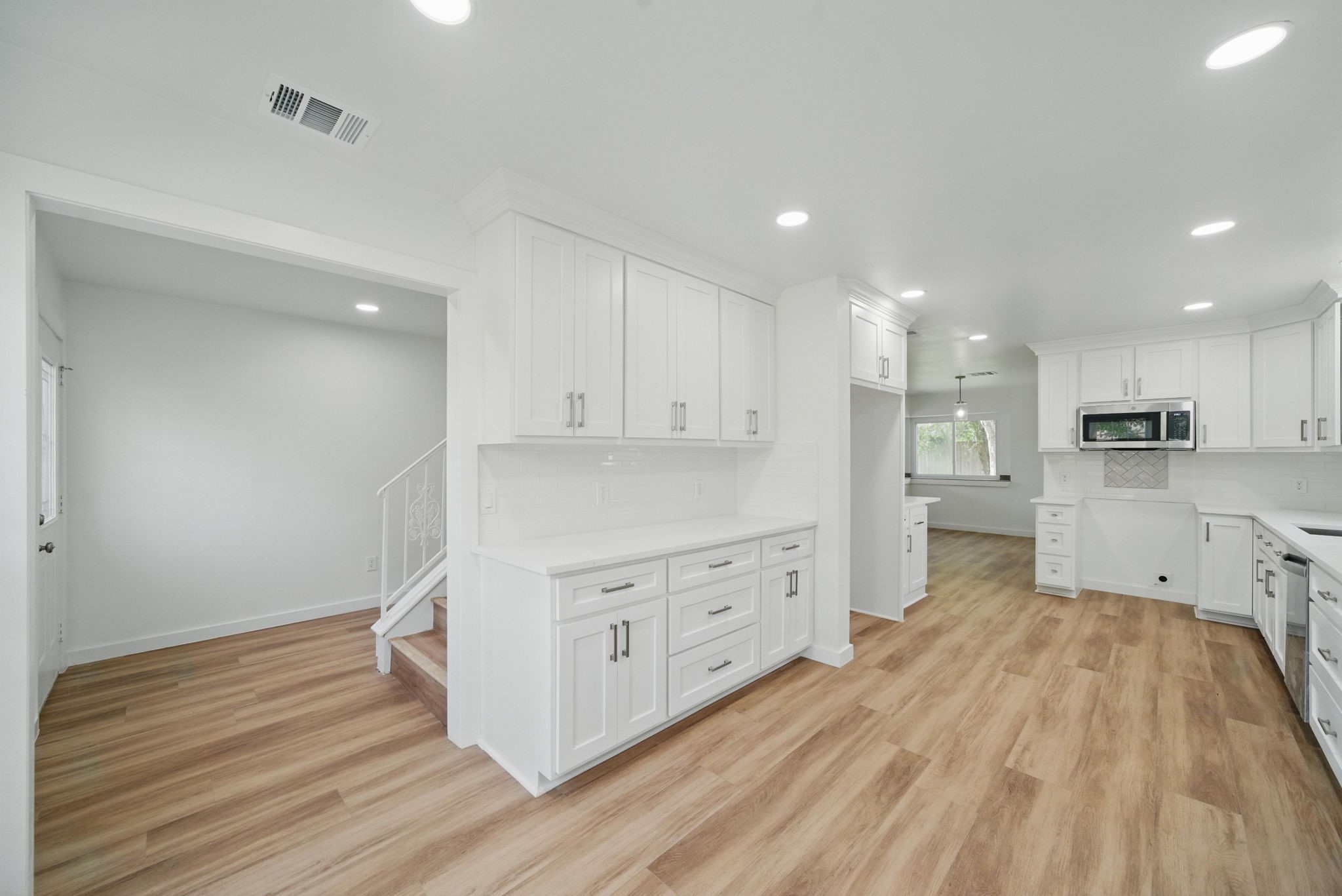  9711 Derrik Drive - 物件實景