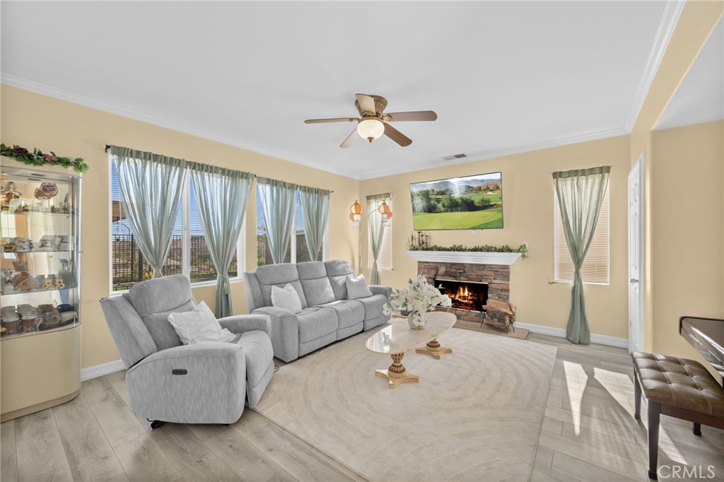 Lake Elsinore, California, 92532, United States, 5 Bedrooms Bedrooms, ,4 BathroomsBathrooms,Residential,For Sale,2012272