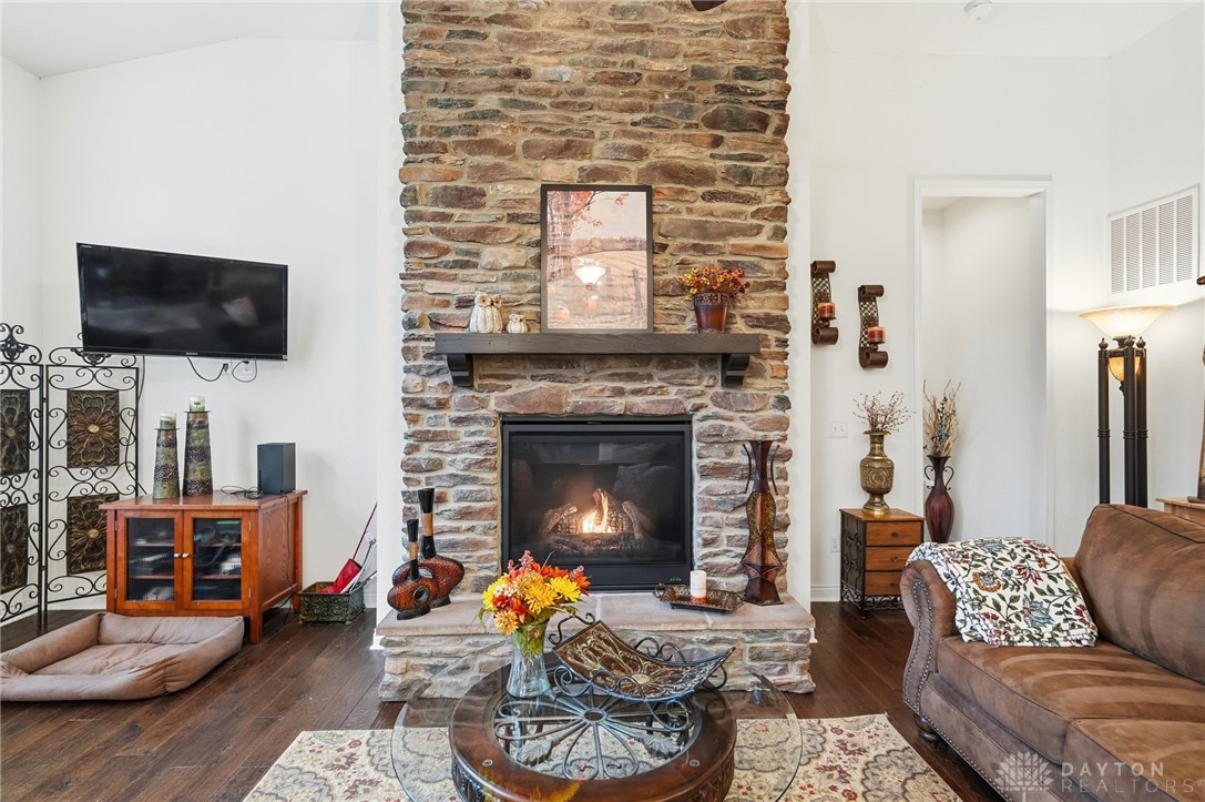 Beavercreek Twp, Ohio, 45385, United States, 3 Bedrooms Bedrooms, ,4 BathroomsBathrooms,Residential,For Sale,1991146