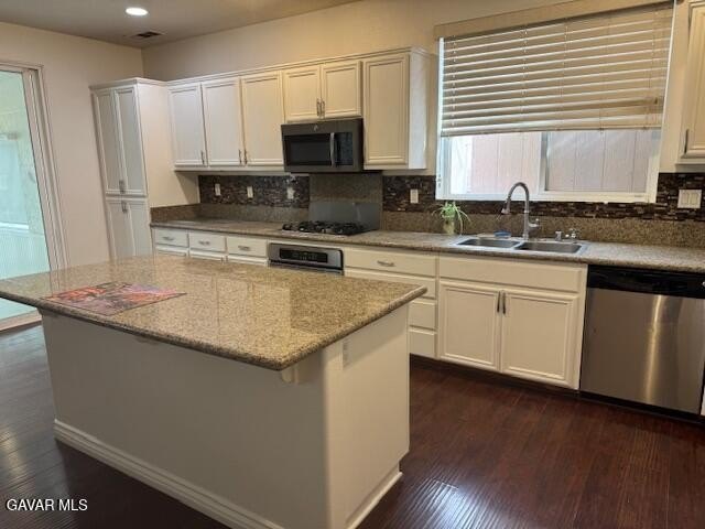 Palmdale, California, 93551, United States, 5 Bedrooms Bedrooms, ,3 BathroomsBathrooms,Residential,For Sale,1990801