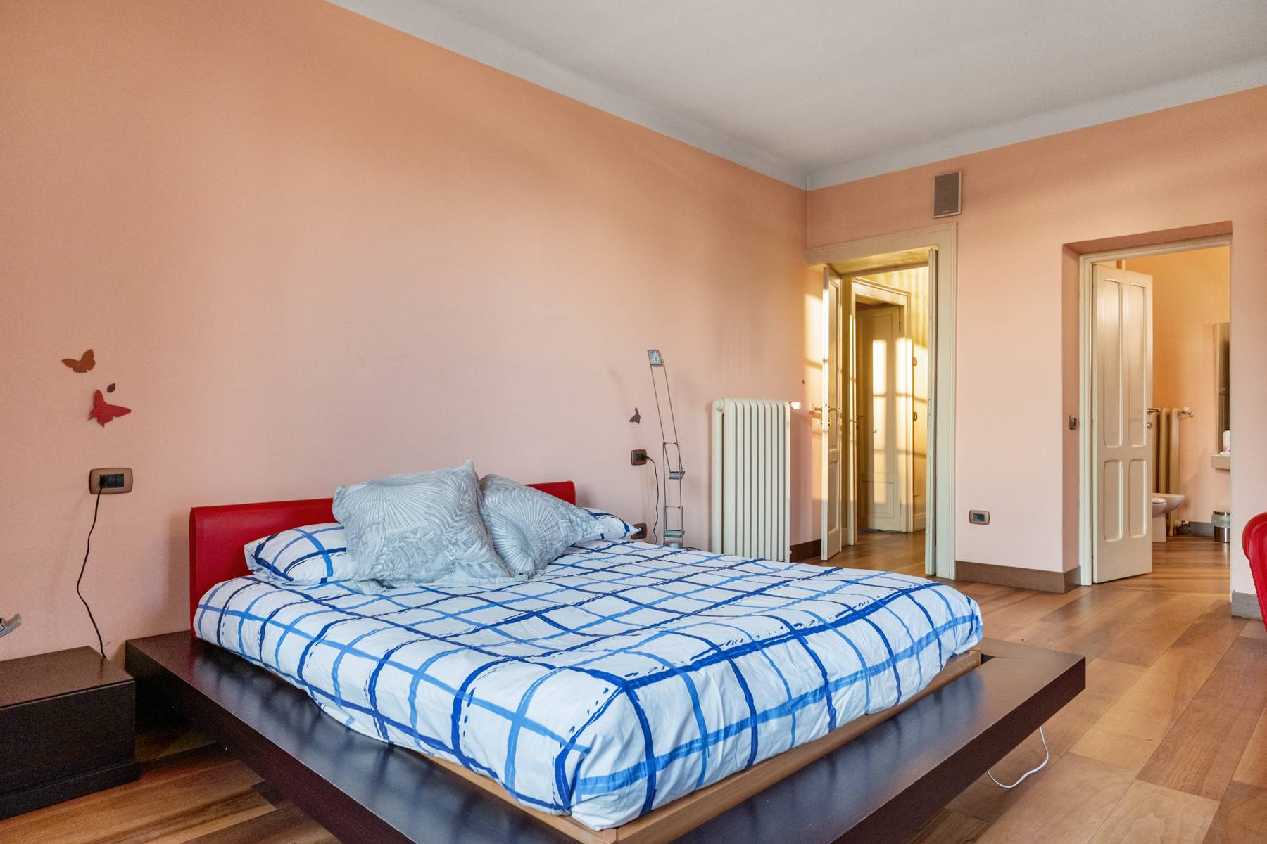 Varese, Varese, 21100, IT, 8 Bedrooms Bedrooms, ,8 BathroomsBathrooms,Residential,For Sale,1796784